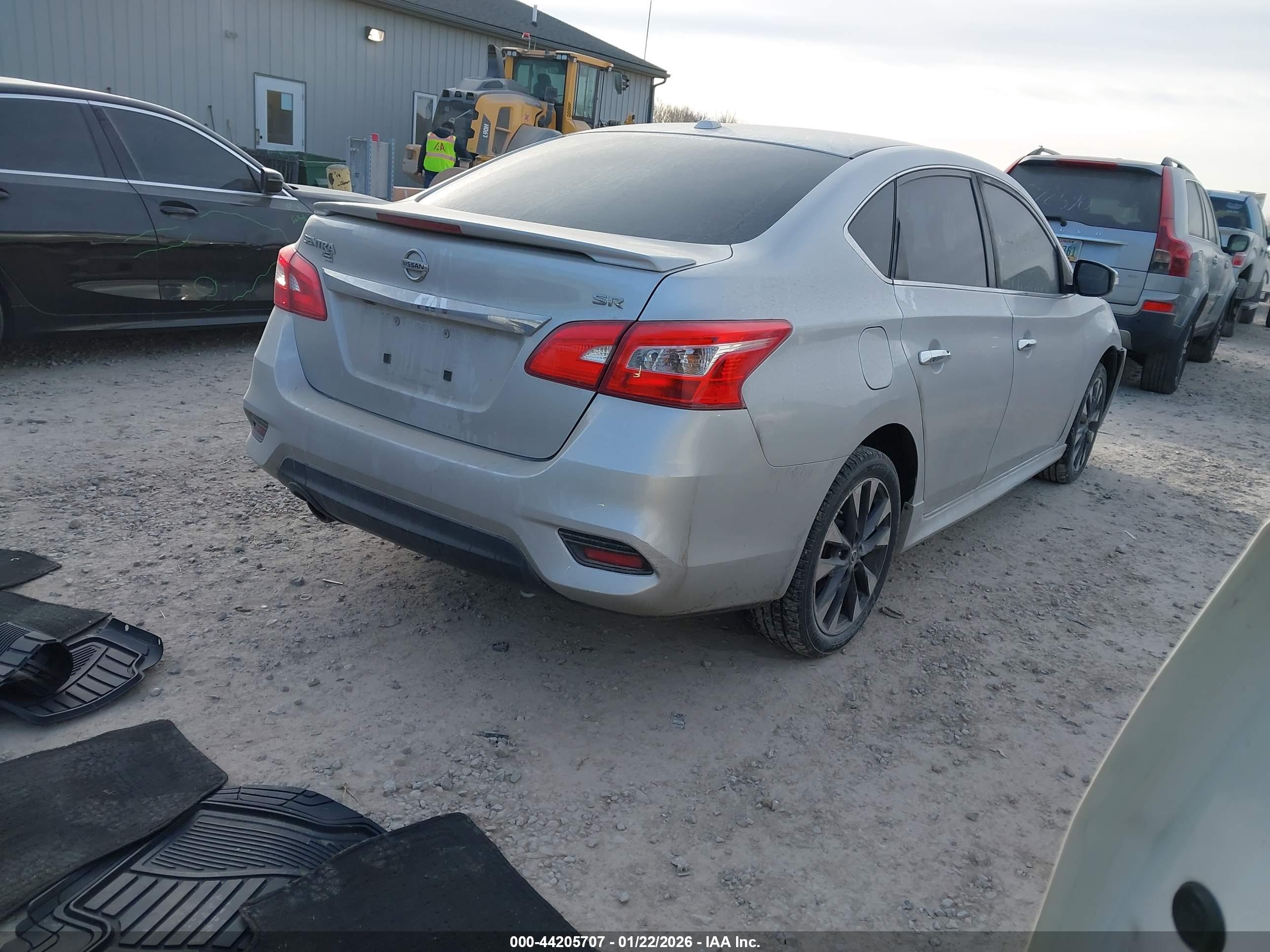 NISSAN SENTRA image 4