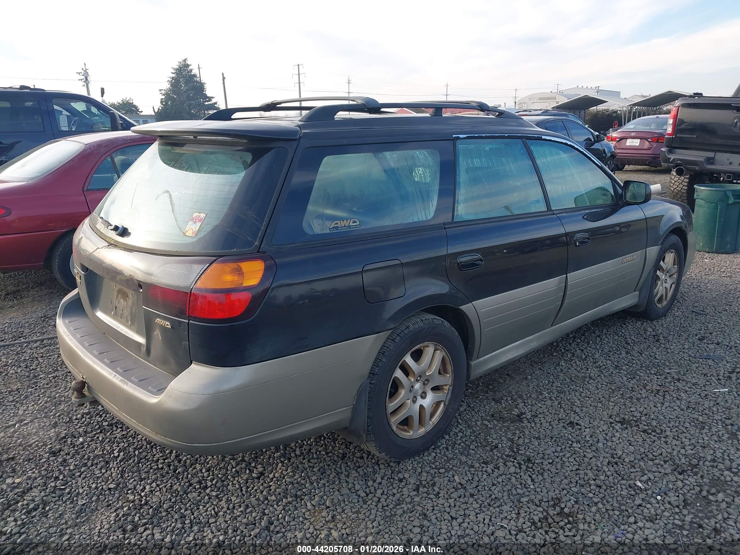 SUBARU OUTBACK image 4