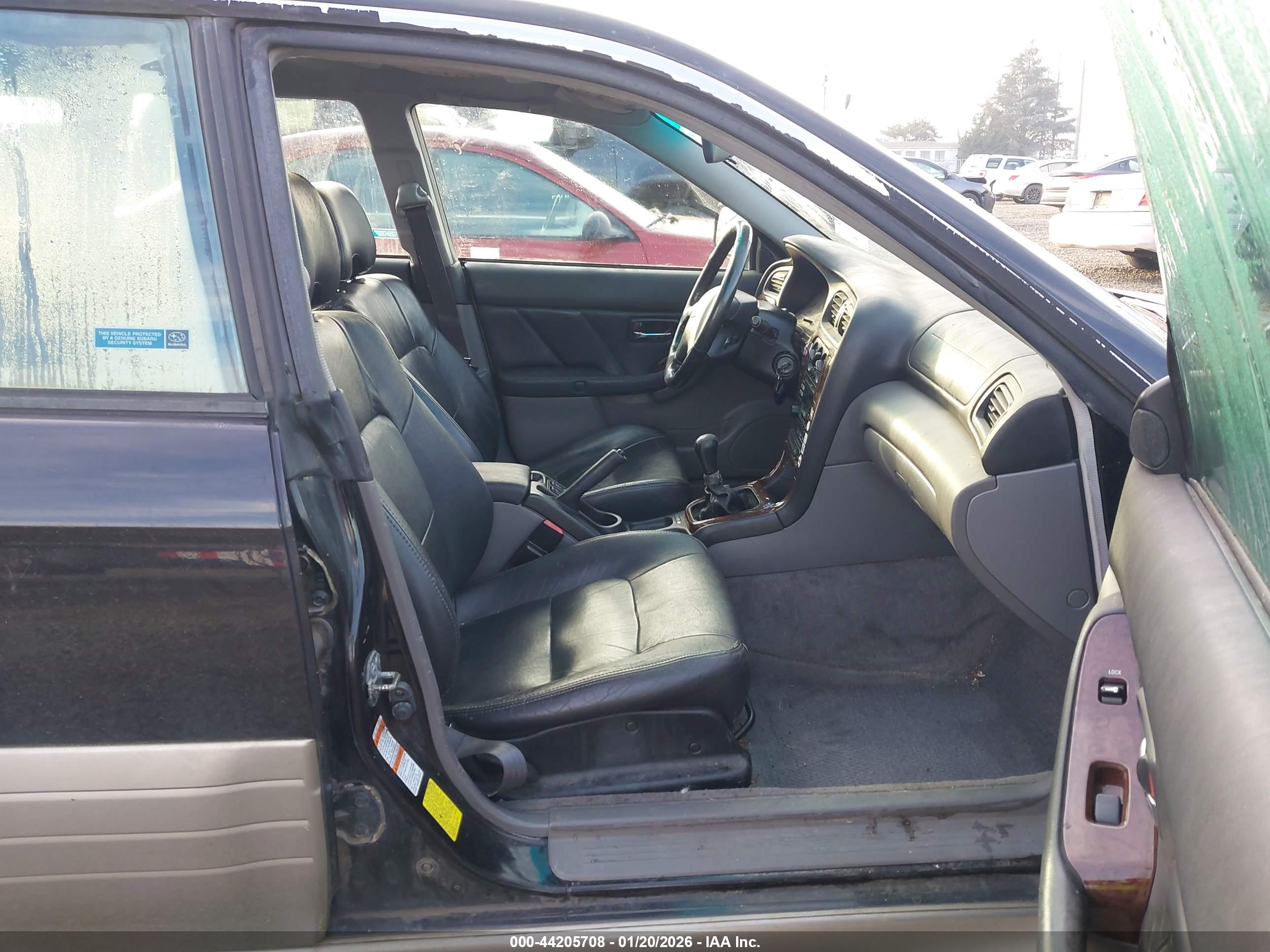 SUBARU OUTBACK image 5