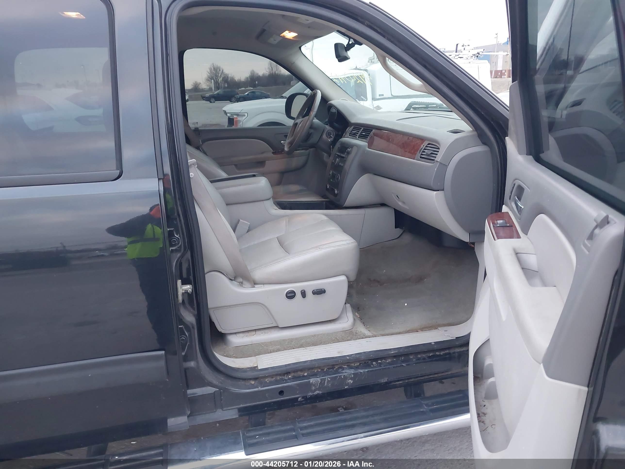 GMC SIERRA image 5