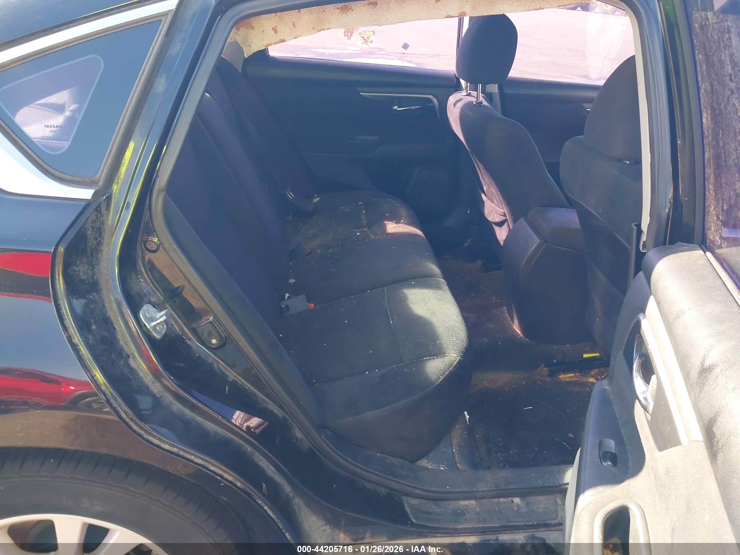 NISSAN ALTIMA image 8
