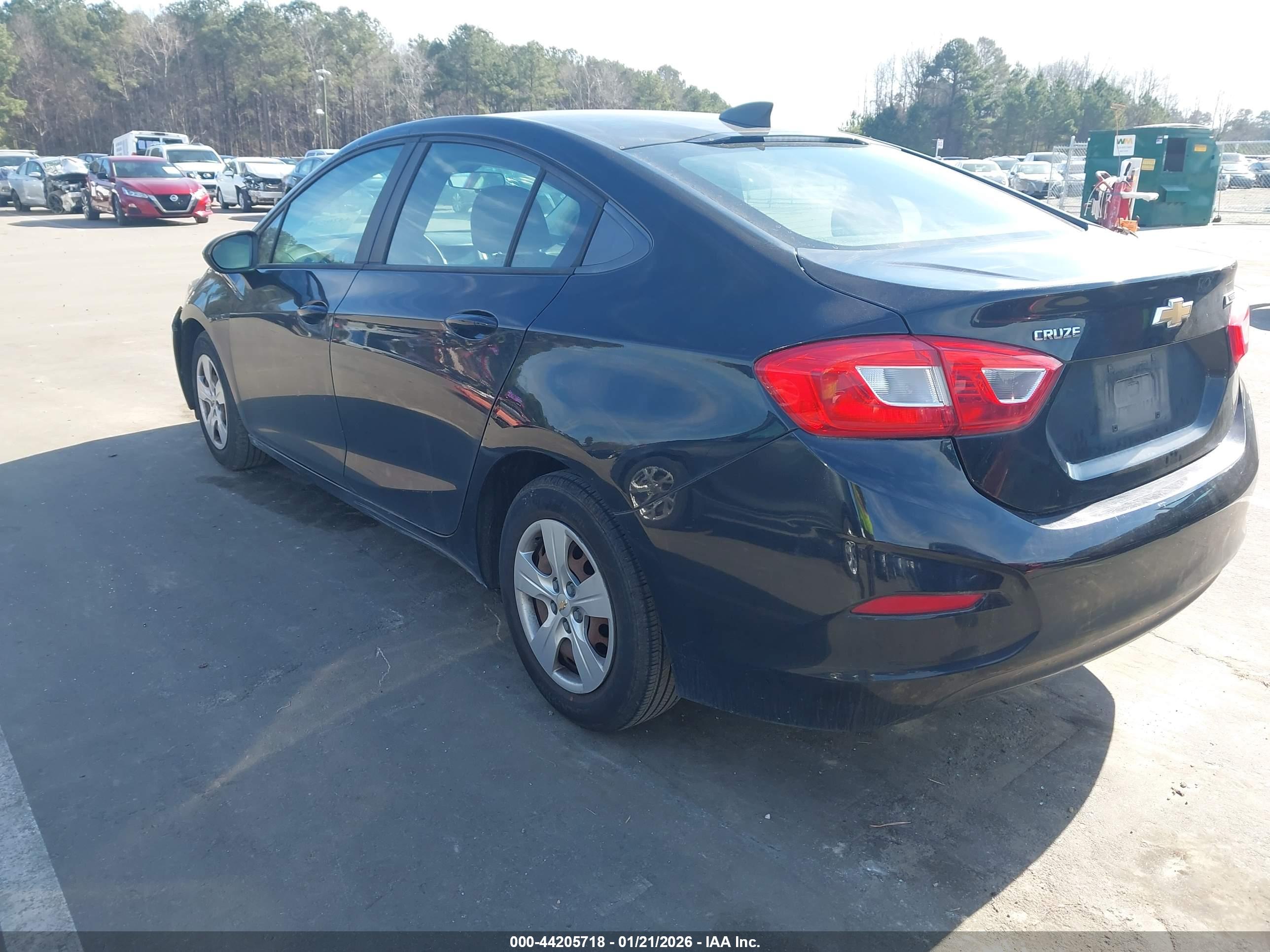 CHEVROLET CRUZE image 3