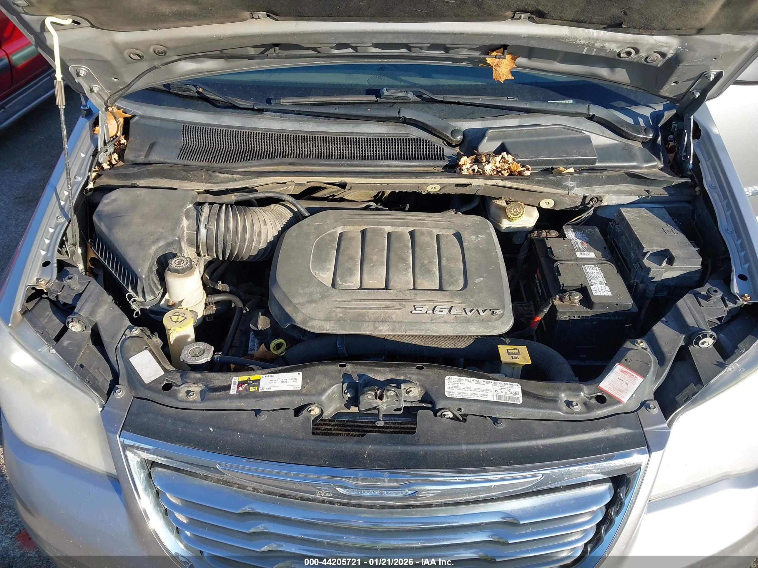 CHRYSLER TOWN image 10
