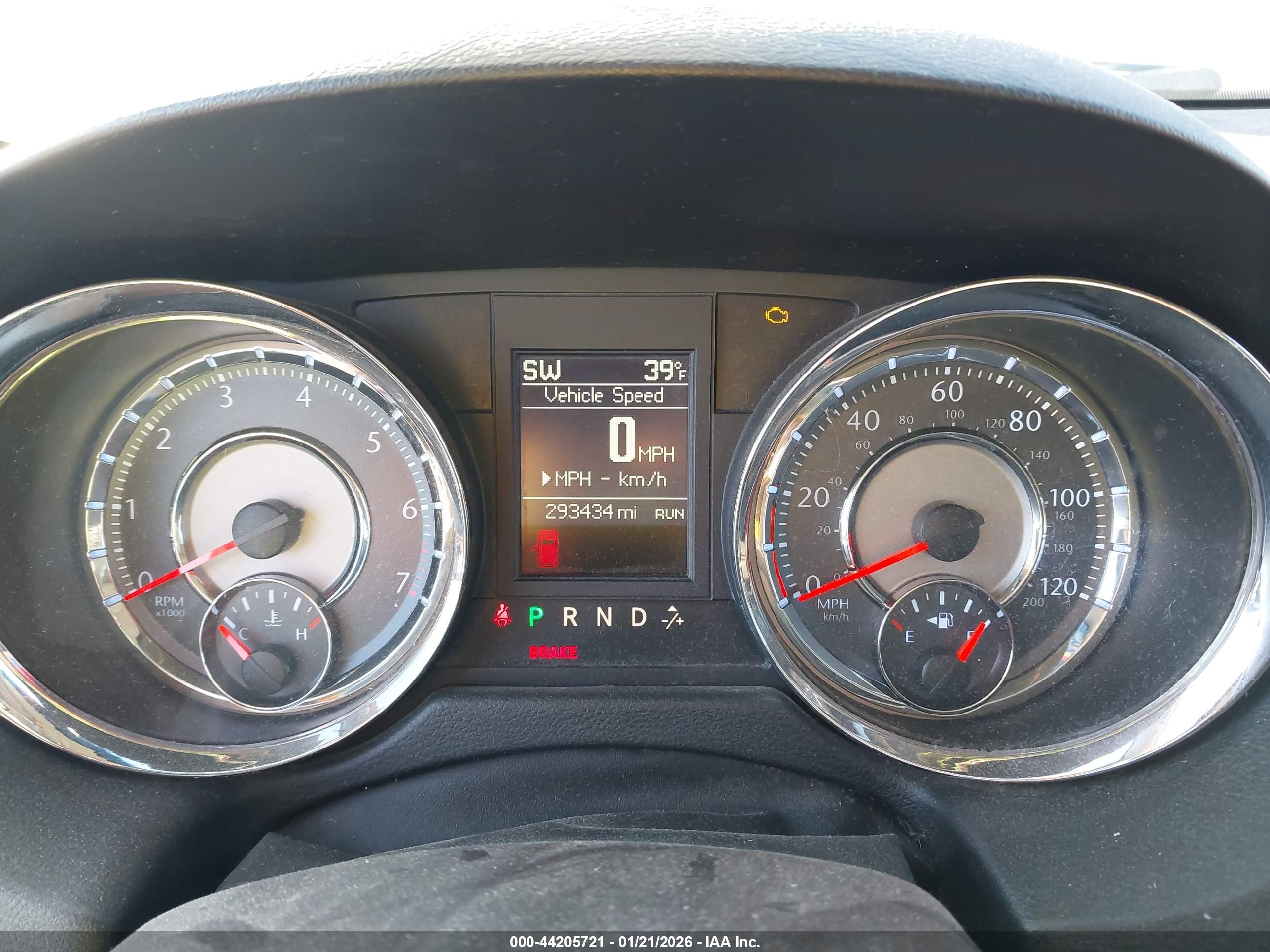 CHRYSLER TOWN image 7