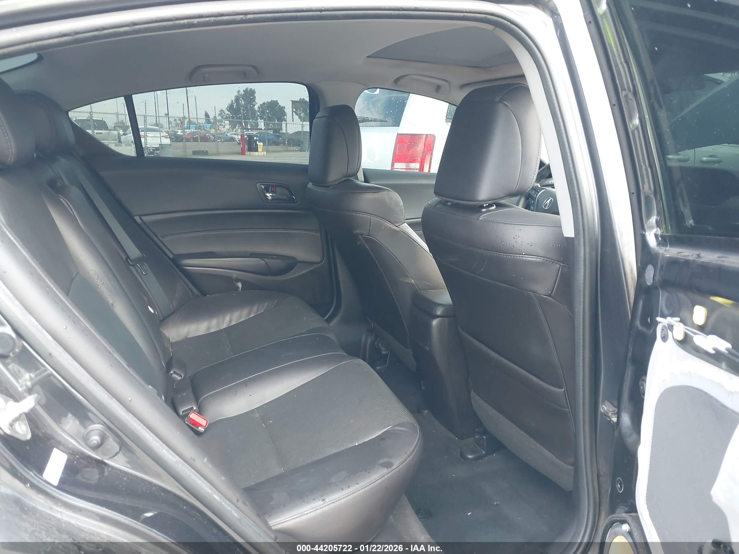 ACURA ILX image 8