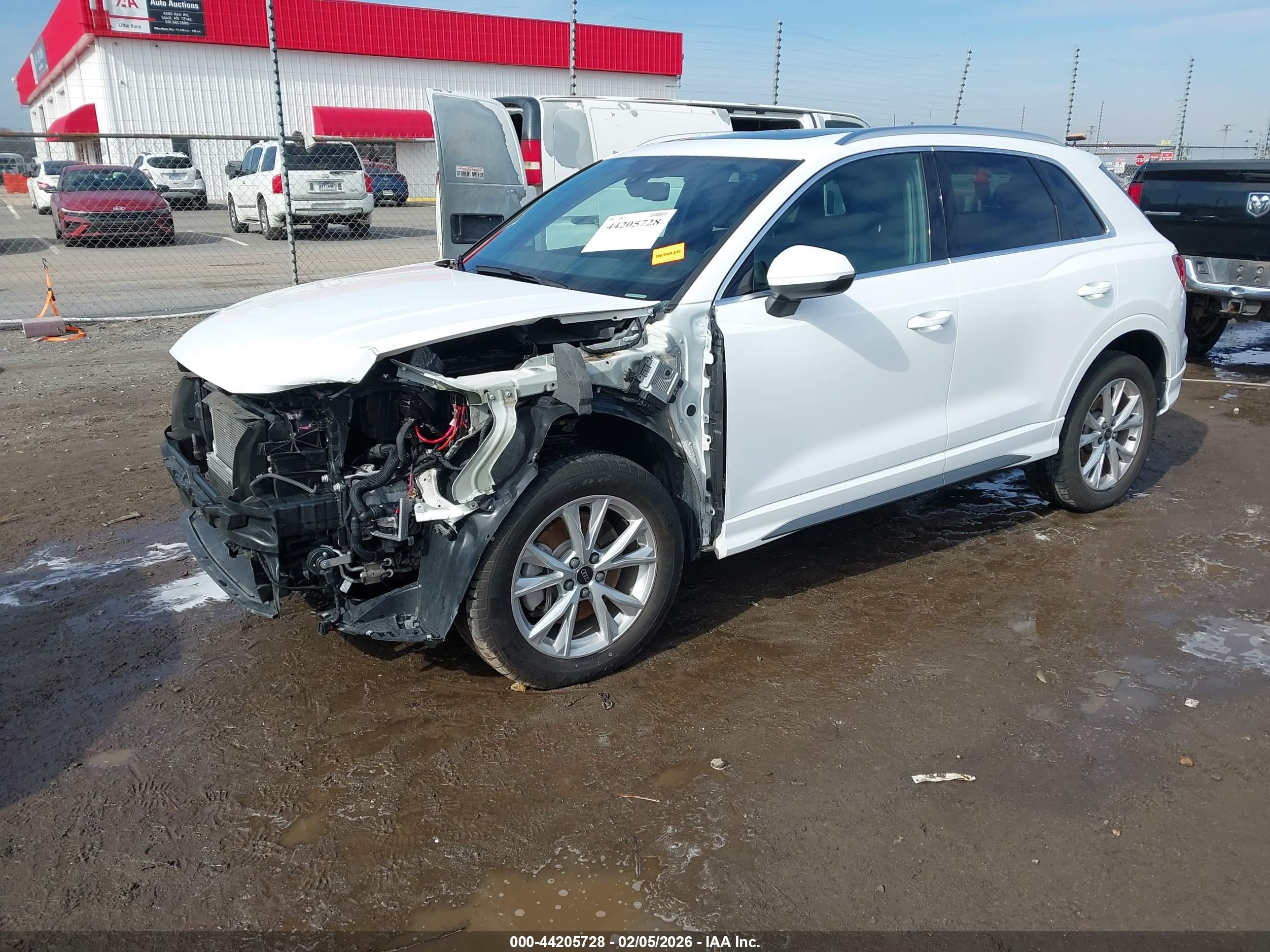 AUDI Q3 image 2
