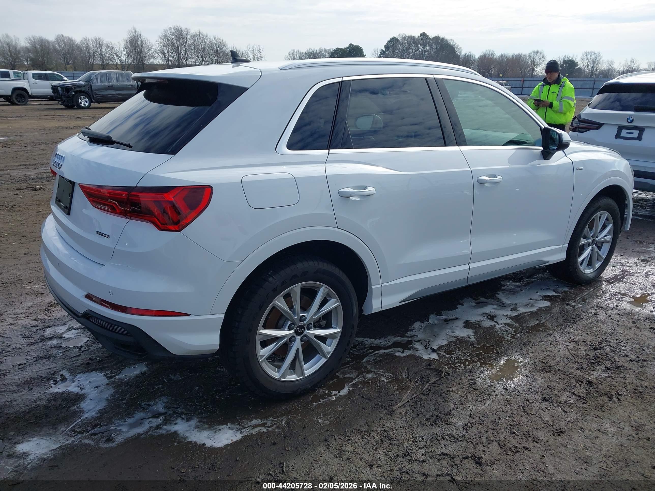 AUDI Q3 image 4