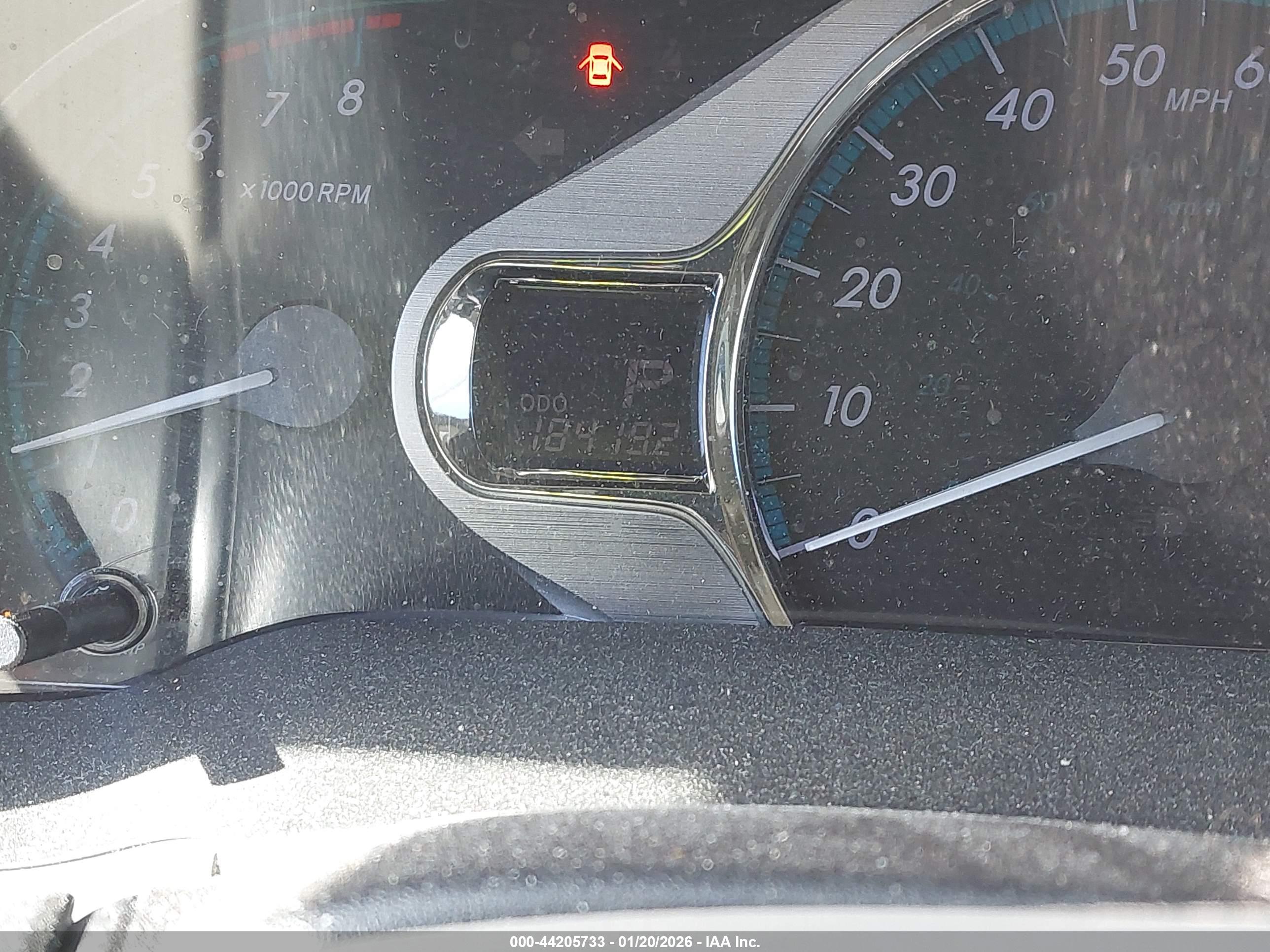 TOYOTA SIENNA image 7