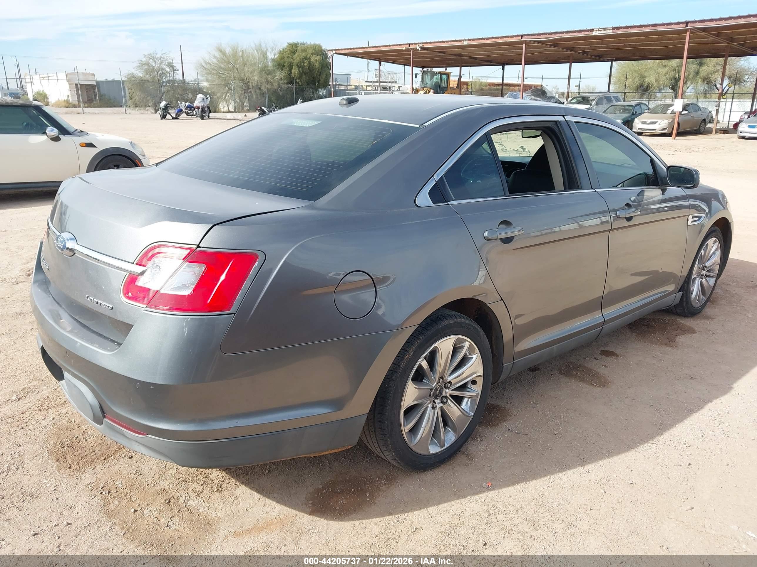 FORD TAURUS image 4