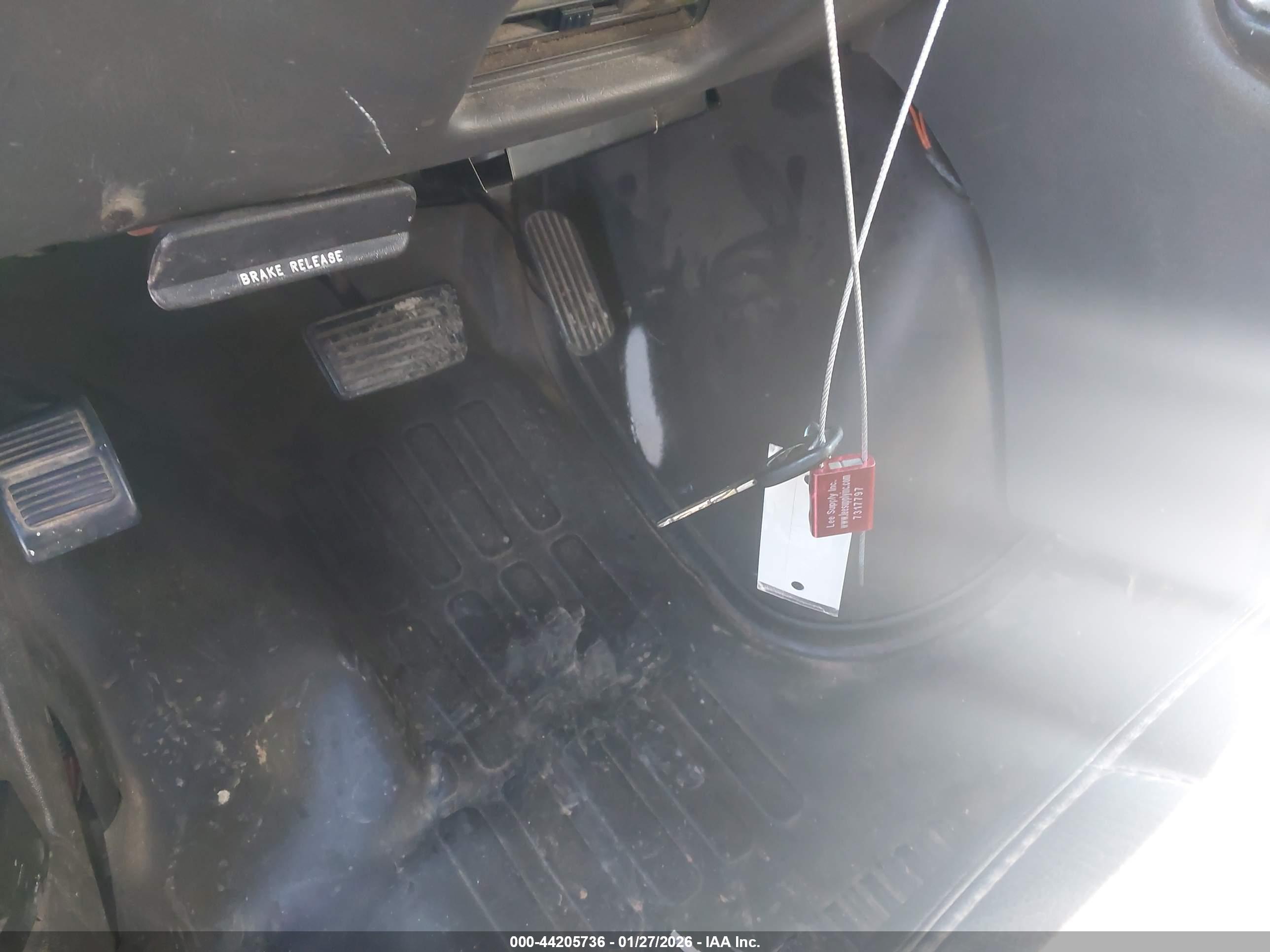GMC SAVANA image 11