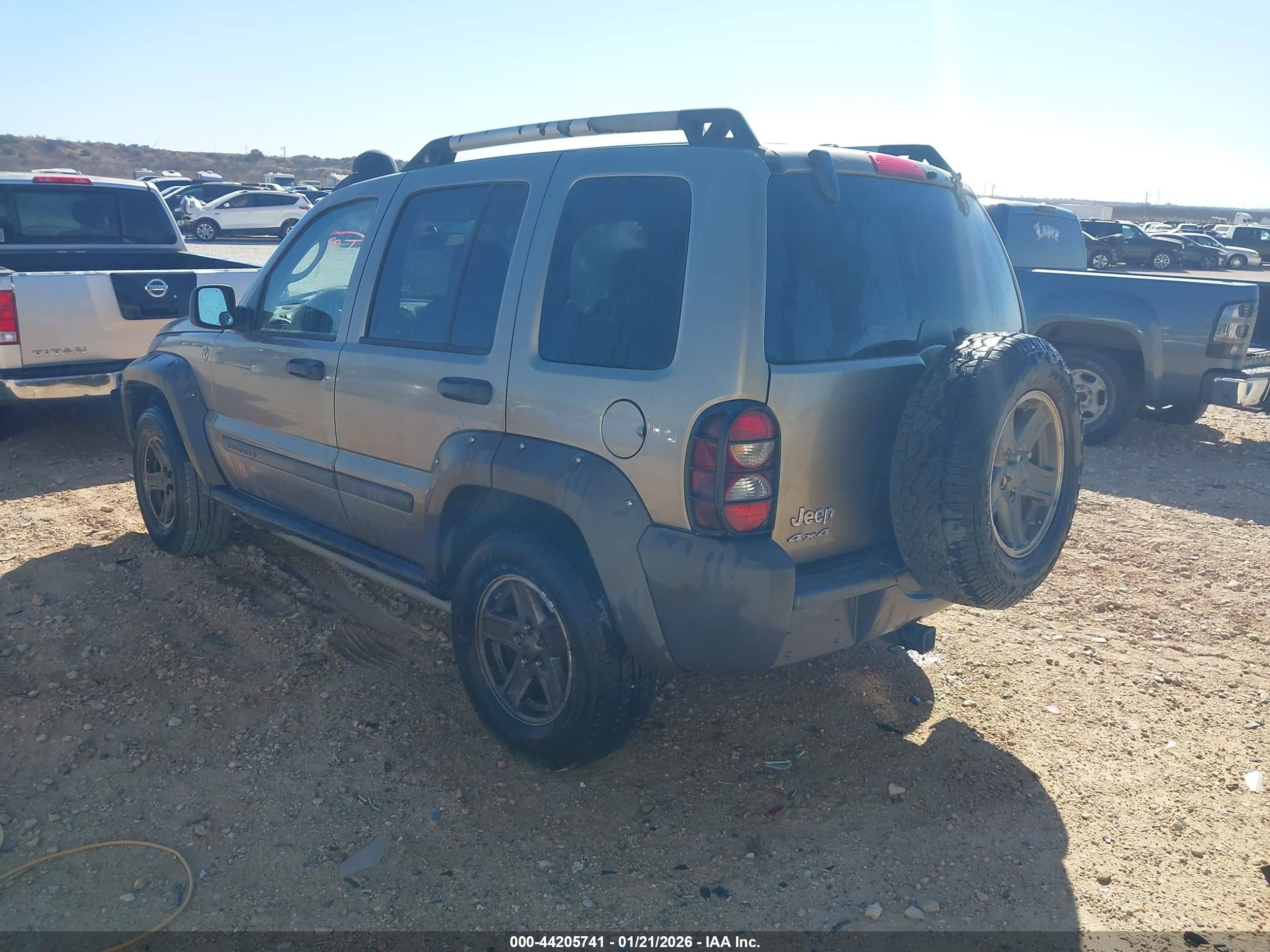 JEEP LIBERTY image 3