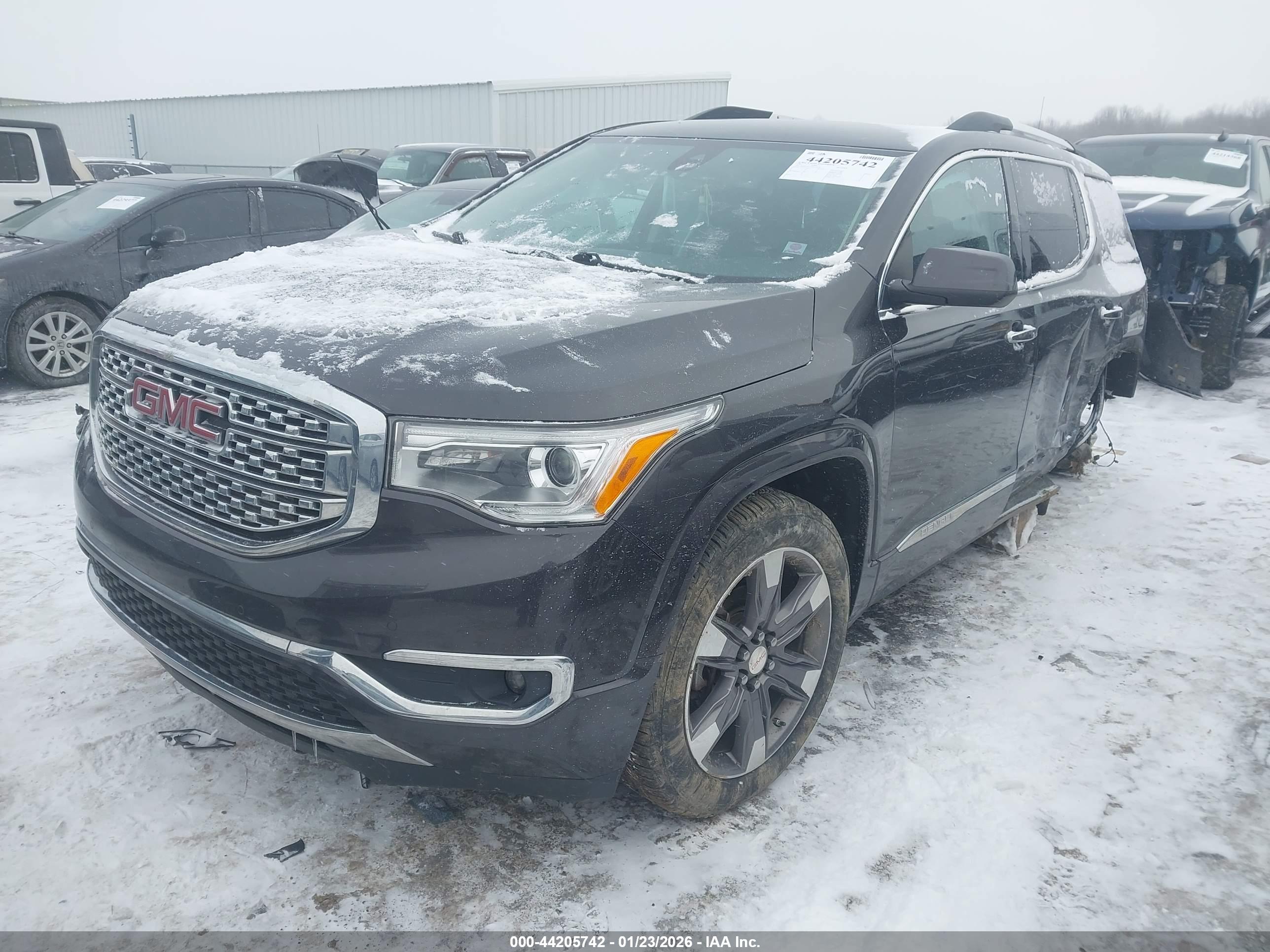 GMC ACADIA image 2