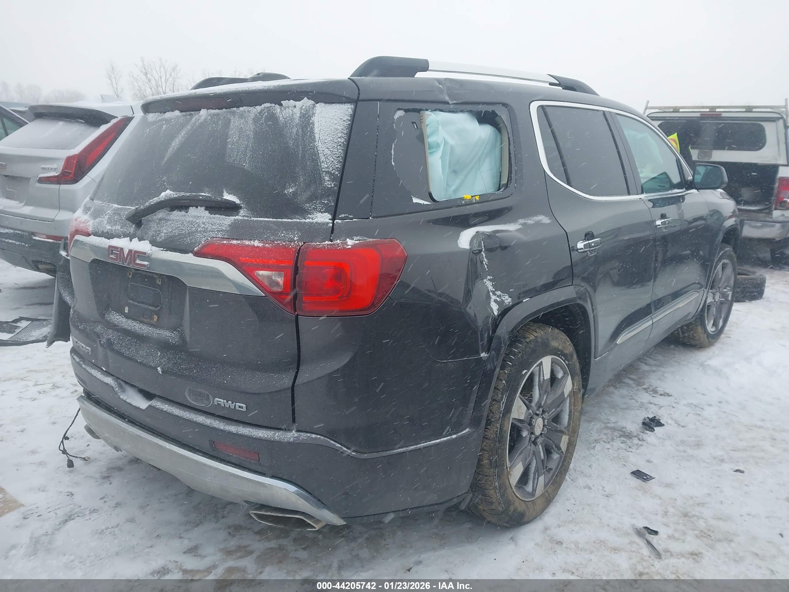 GMC ACADIA image 4