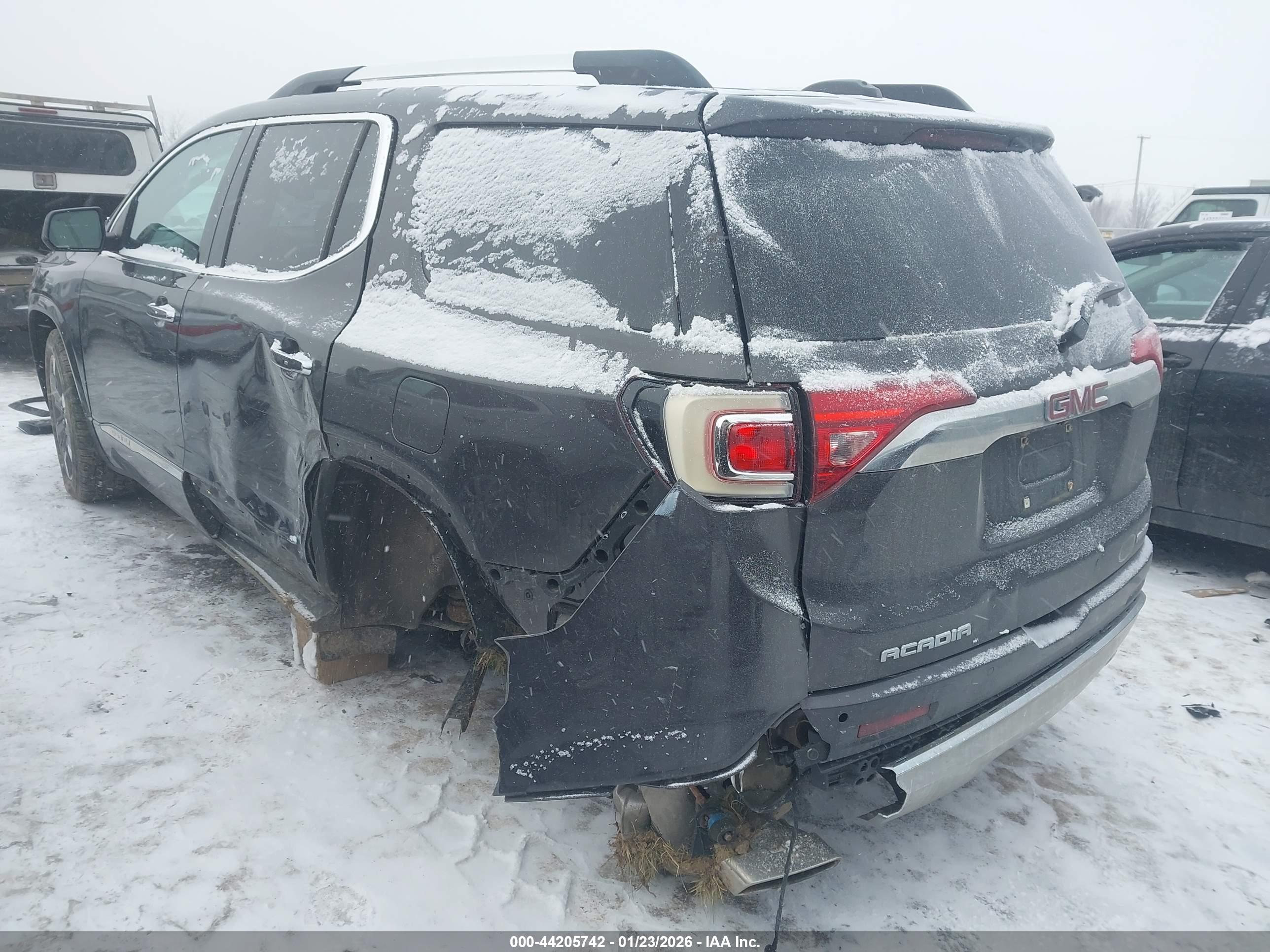 GMC ACADIA image 6