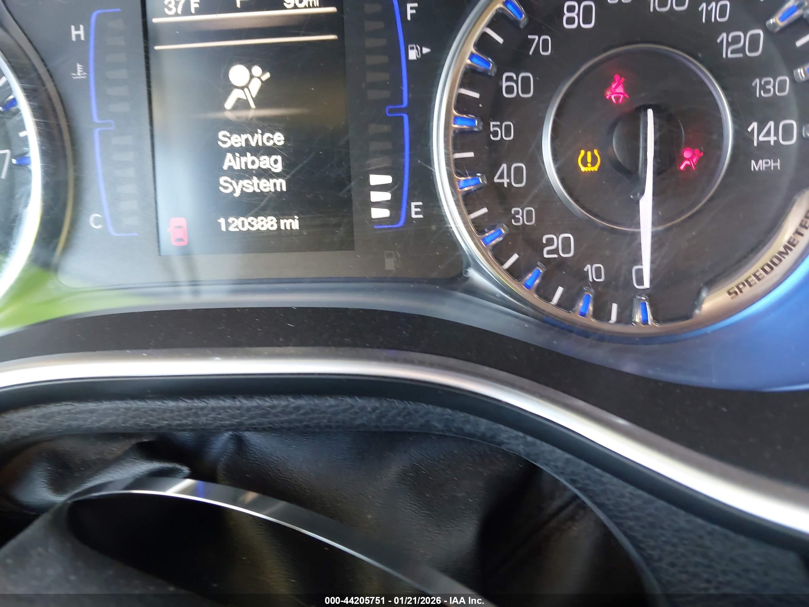 CHRYSLER 200 image 7