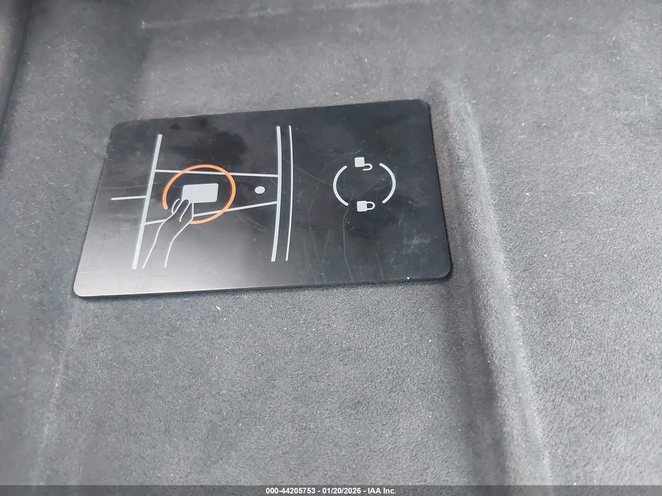 TESLA MODEL image 11