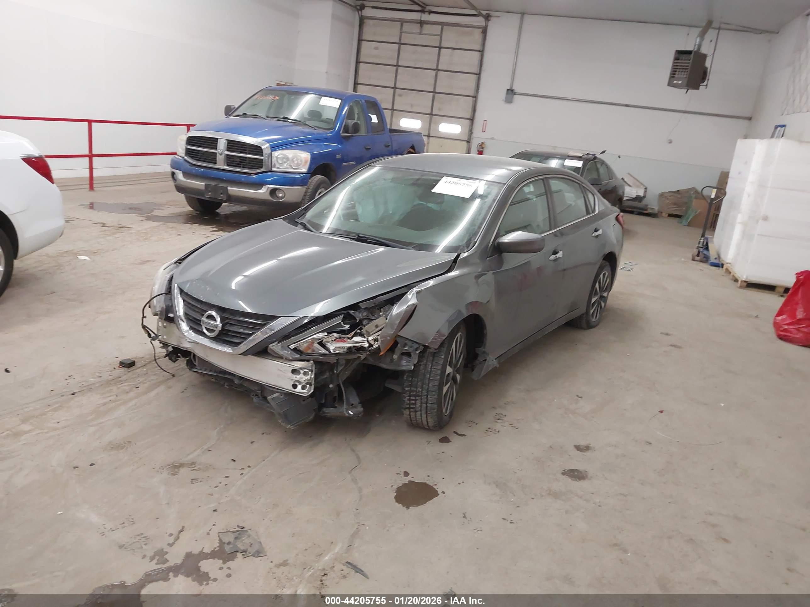 NISSAN ALTIMA image 2