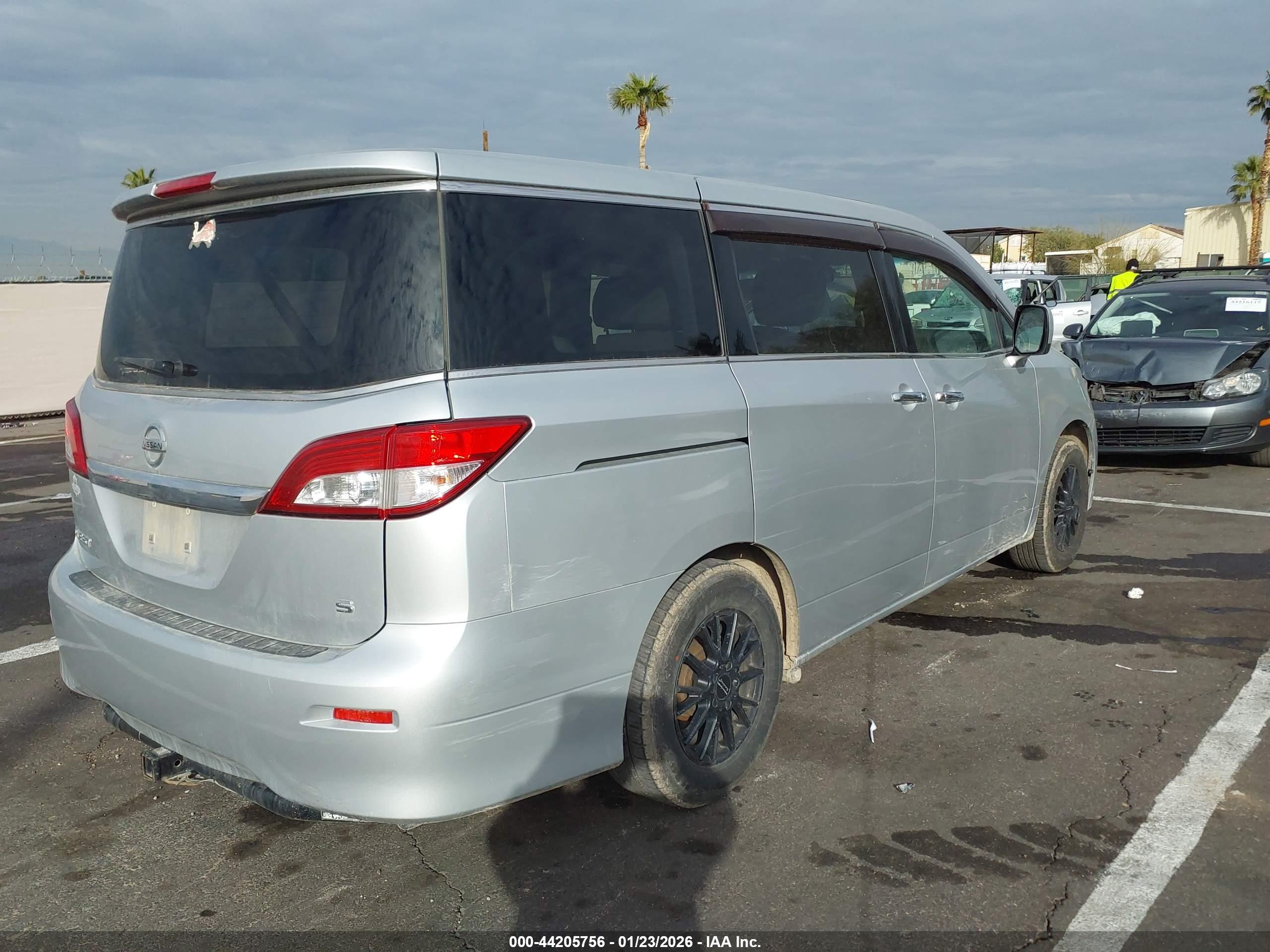 NISSAN QUEST image 4