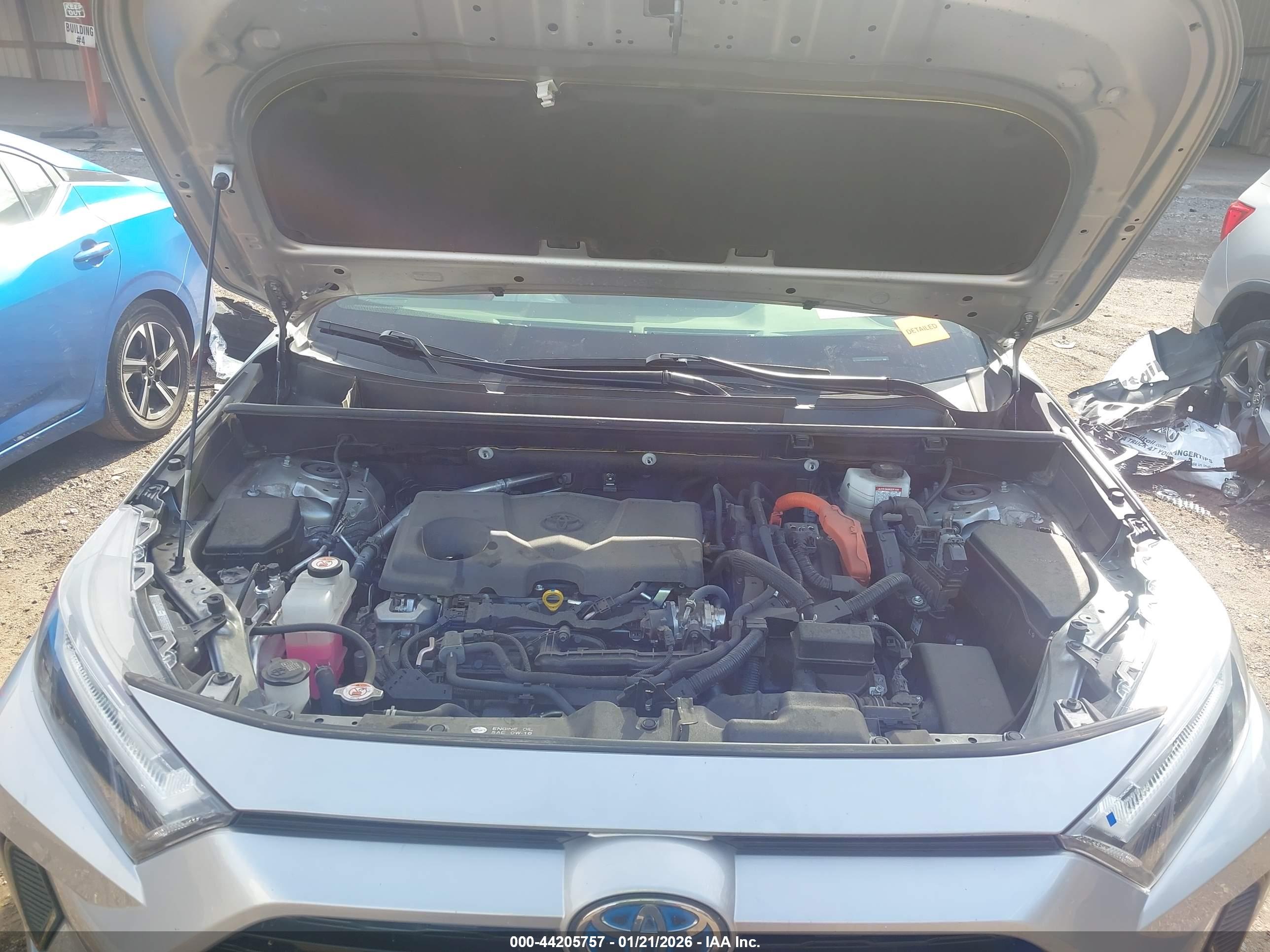 TOYOTA RAV4 image 10