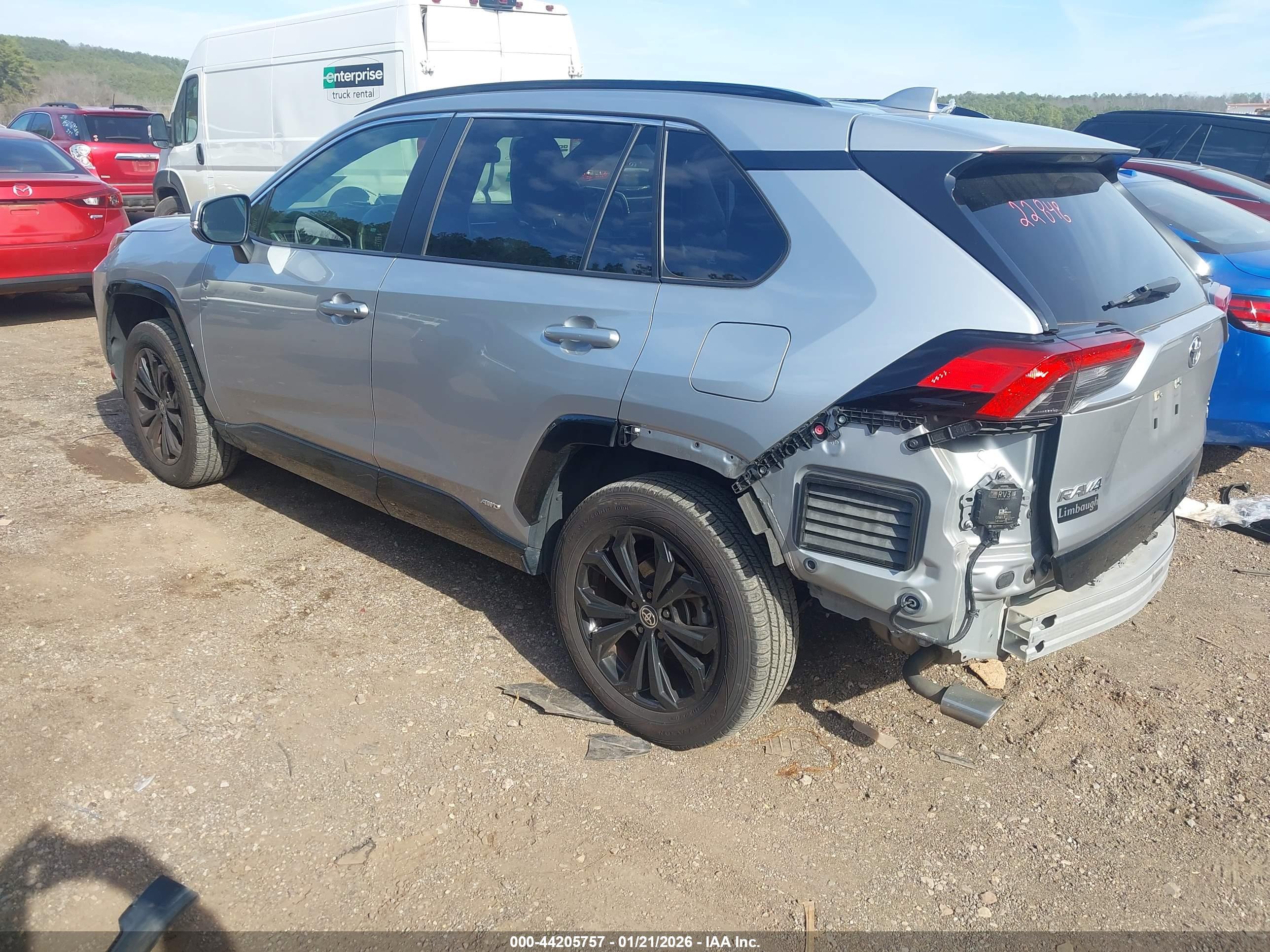 TOYOTA RAV4 image 3