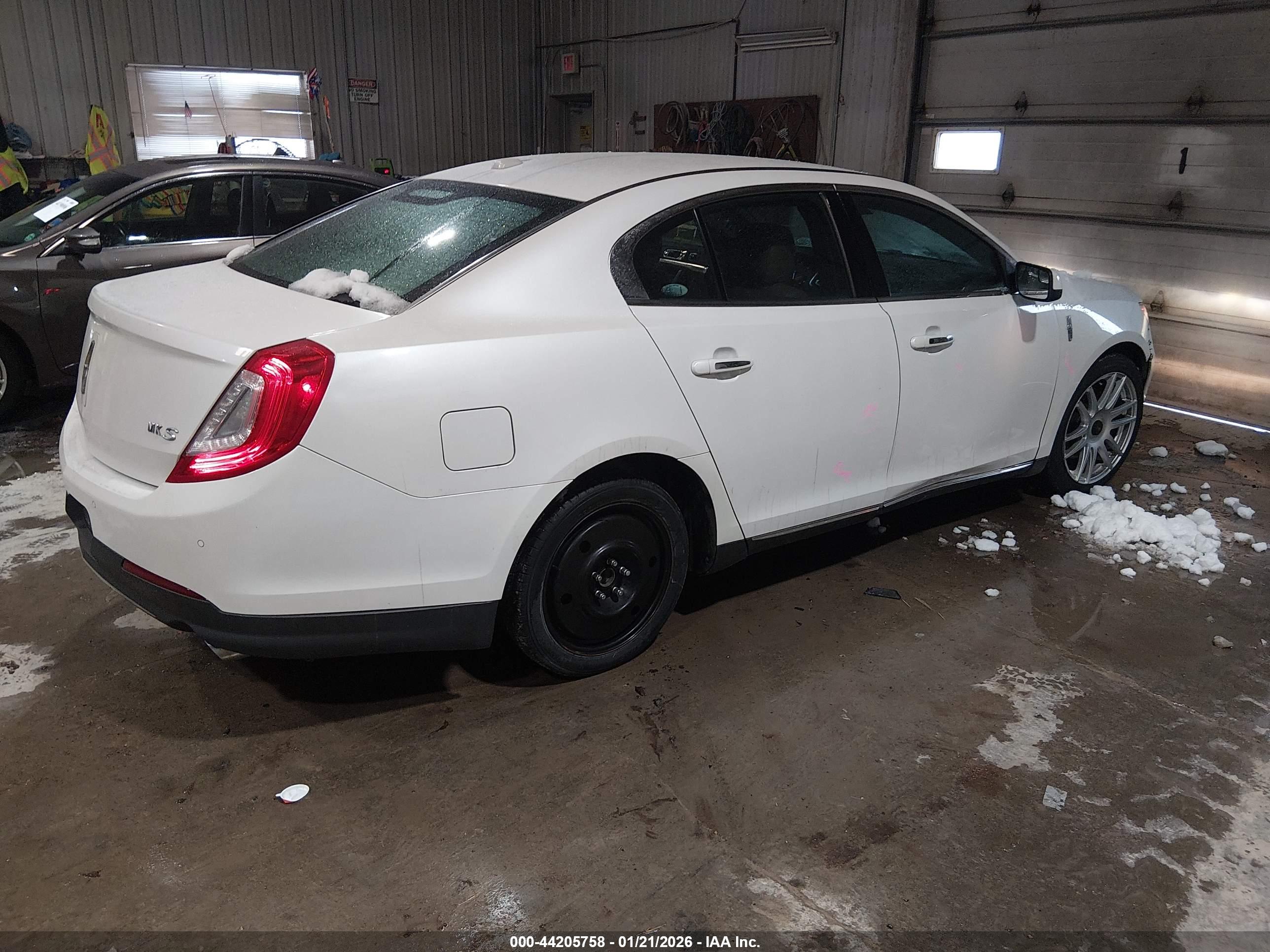LINCOLN MKS image 4