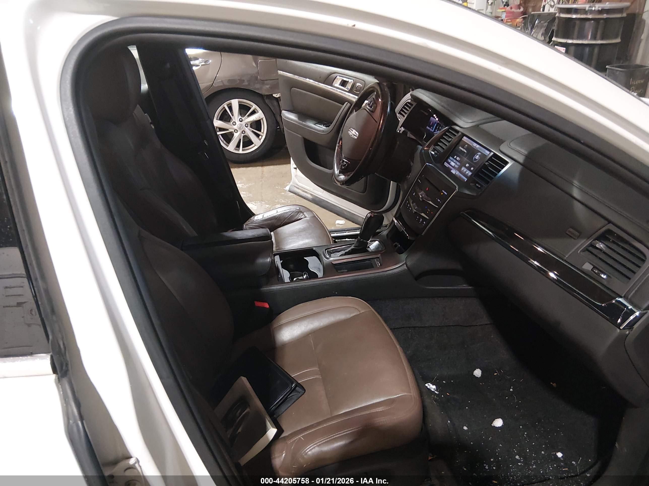 LINCOLN MKS image 5