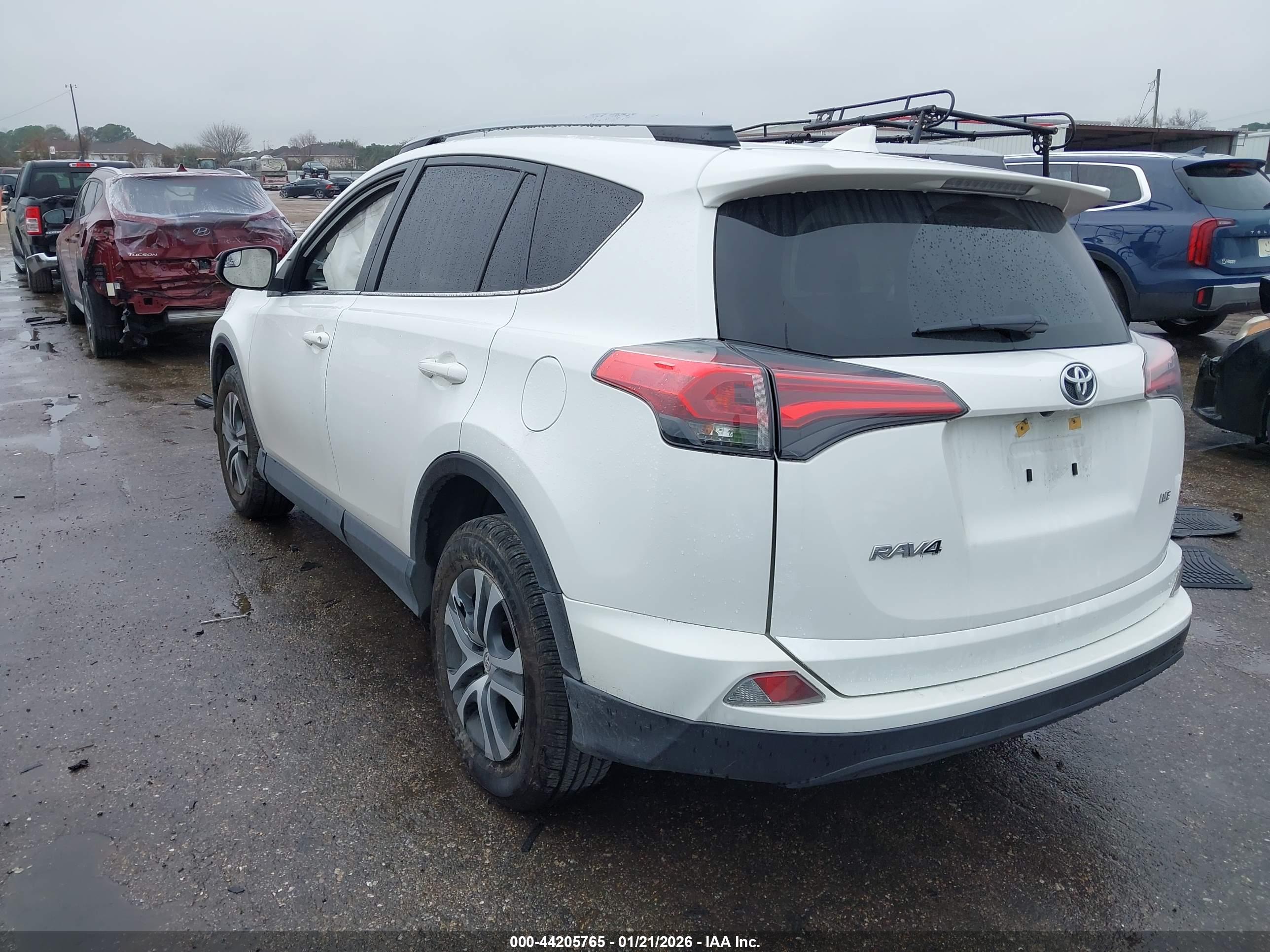 TOYOTA RAV4 image 3