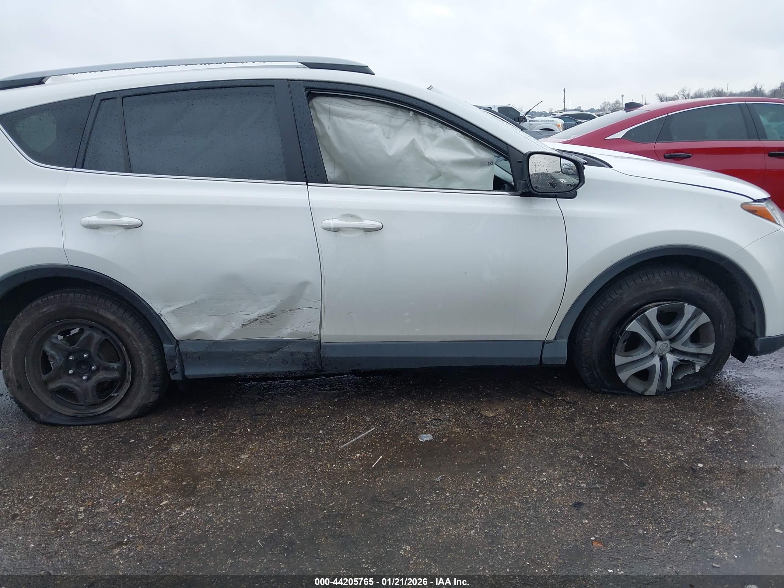 TOYOTA RAV4 image 6