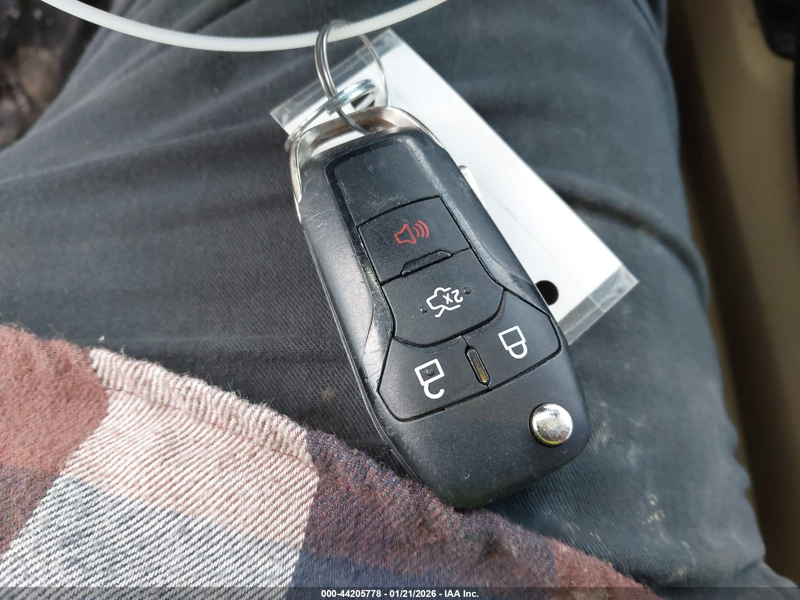 FORD FUSION image 11
