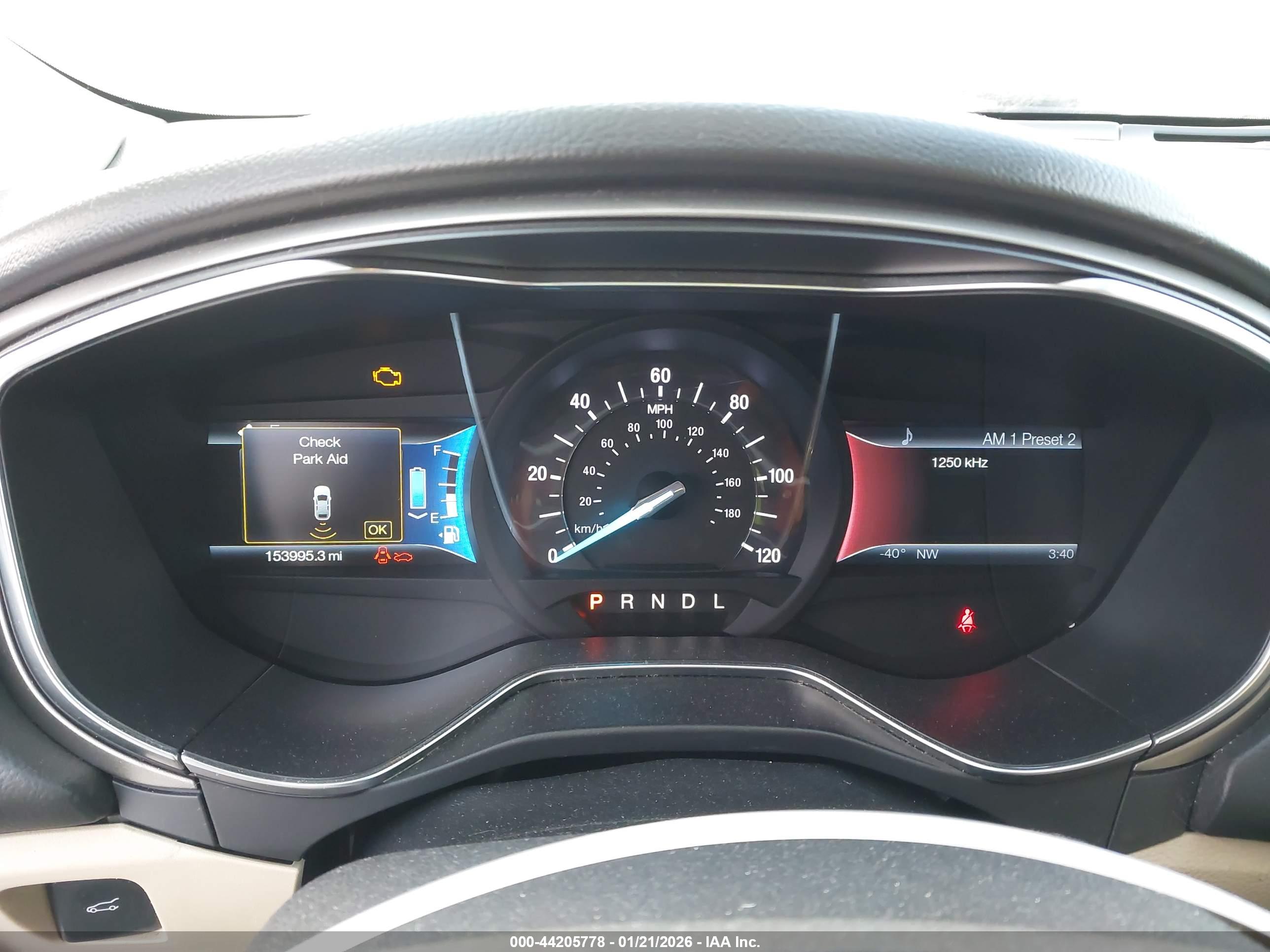 FORD FUSION image 7