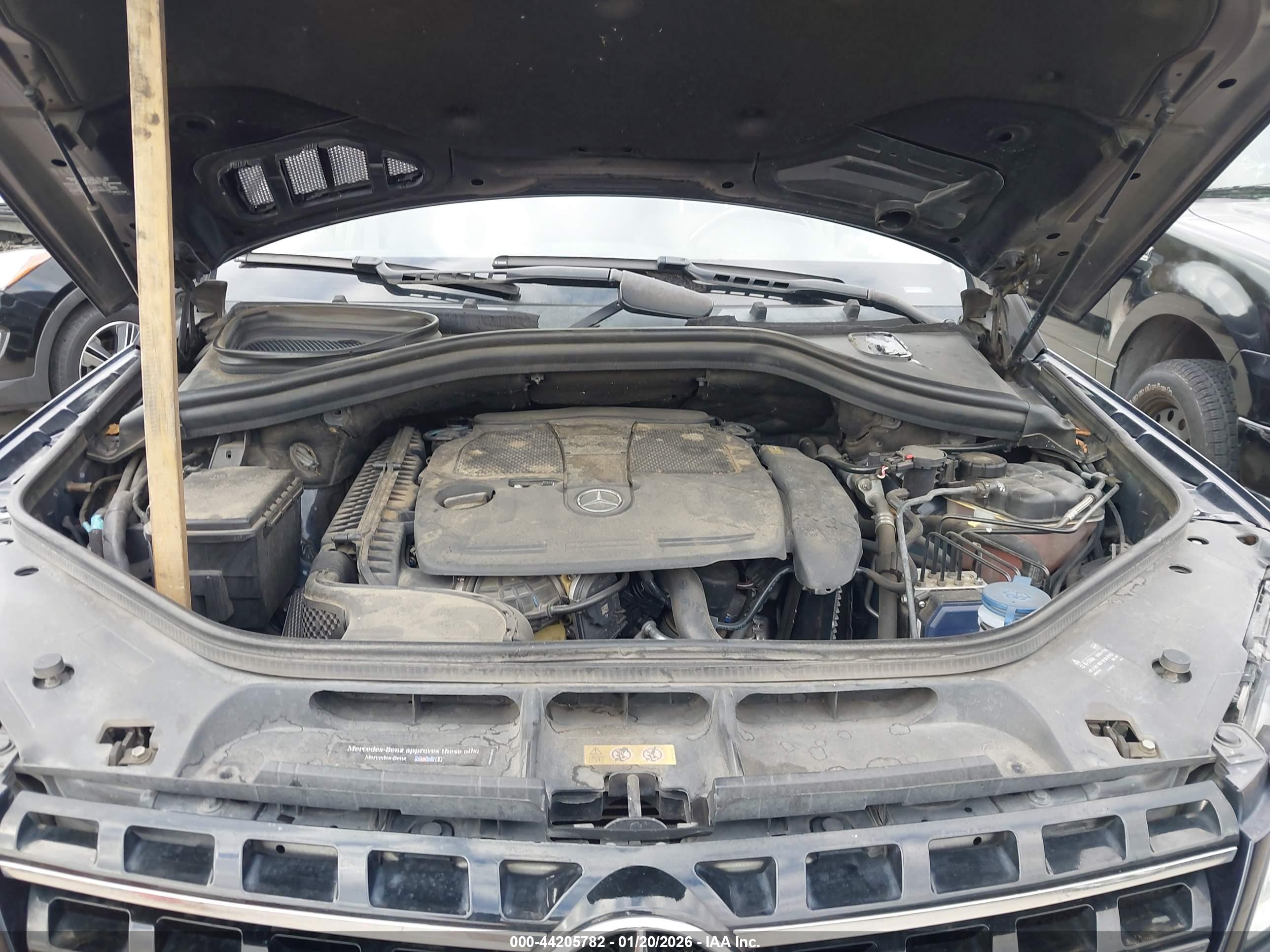 MERCEDES-BENZ ML image 10