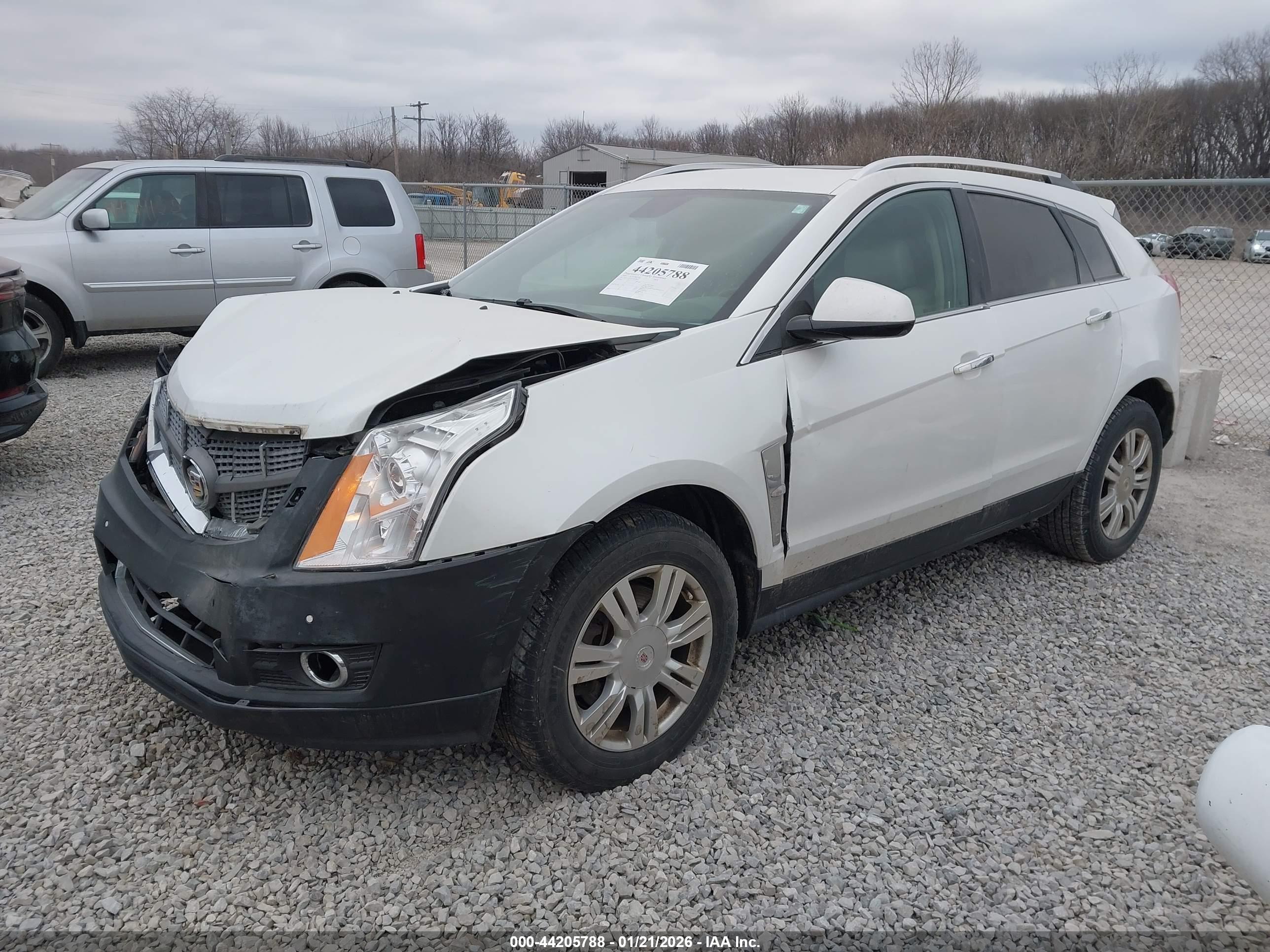 CADILLAC SRX image 2