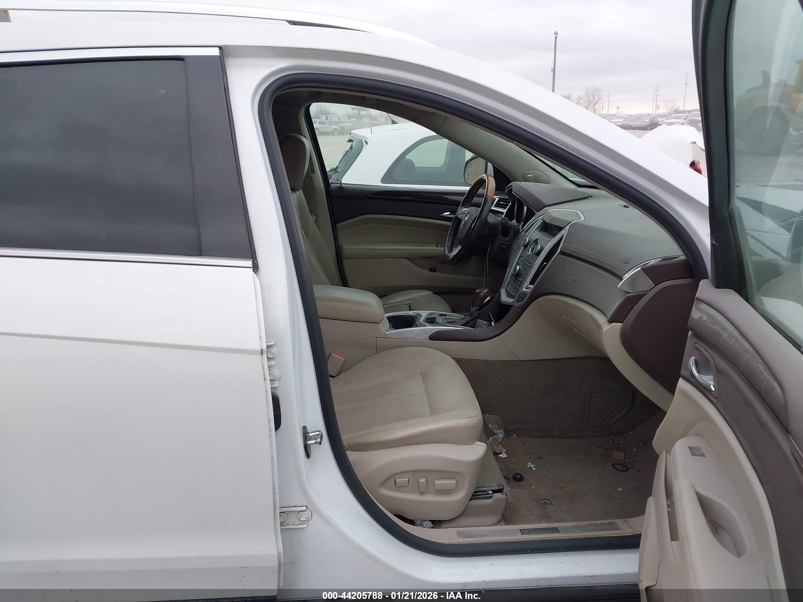 CADILLAC SRX image 5