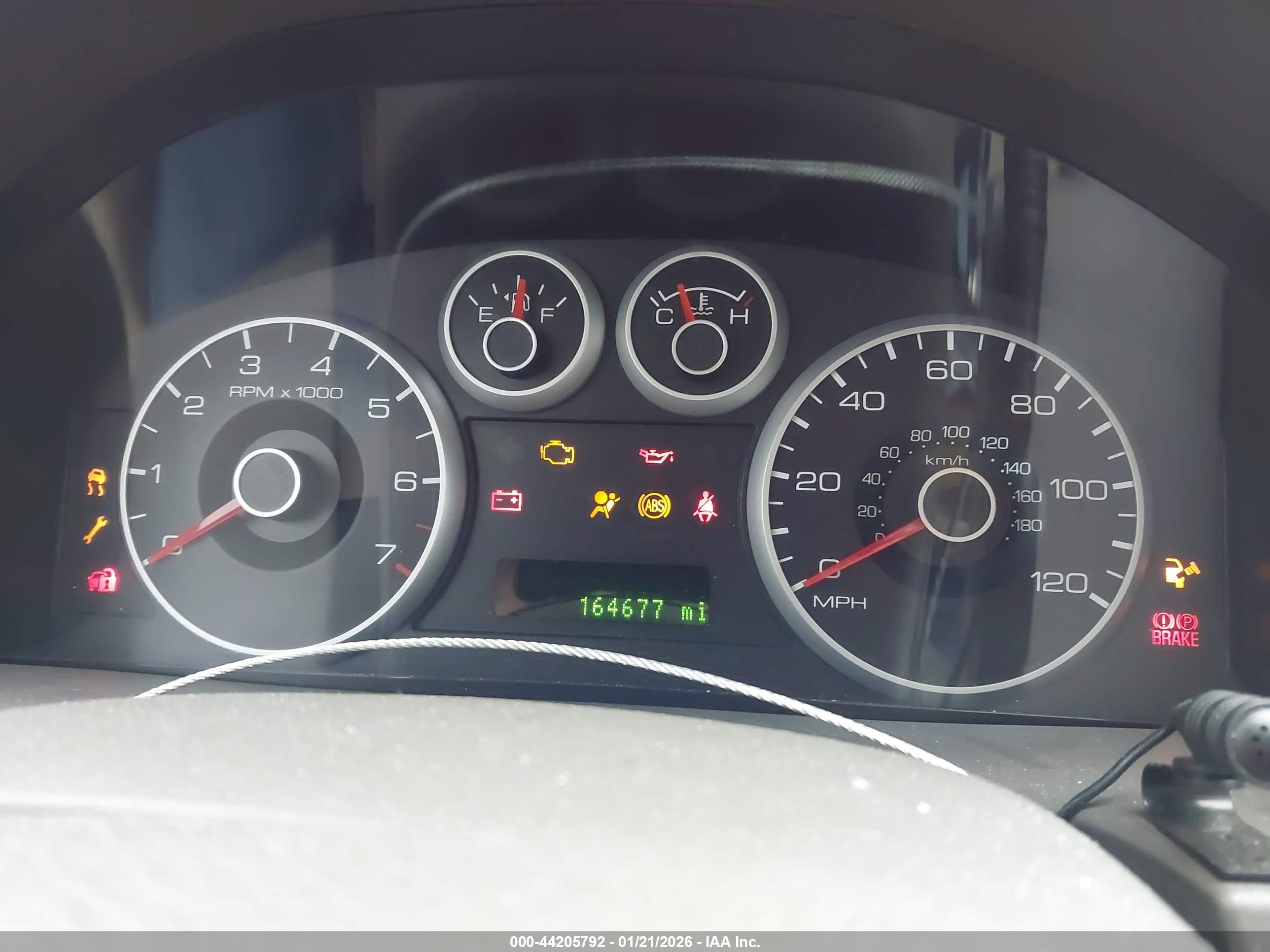 FORD FUSION image 7