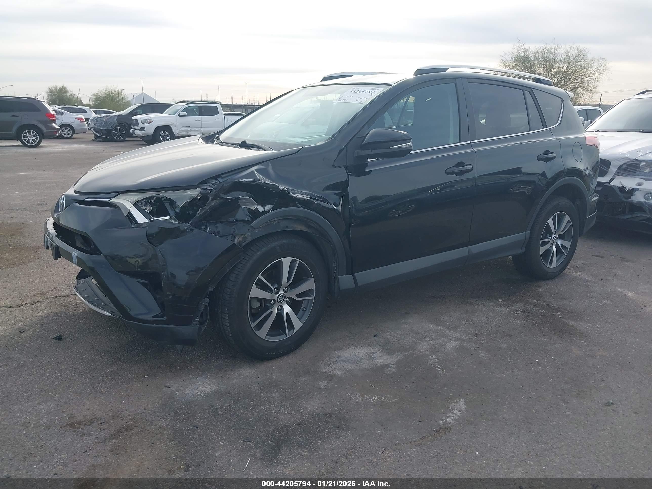 TOYOTA RAV4 image 2