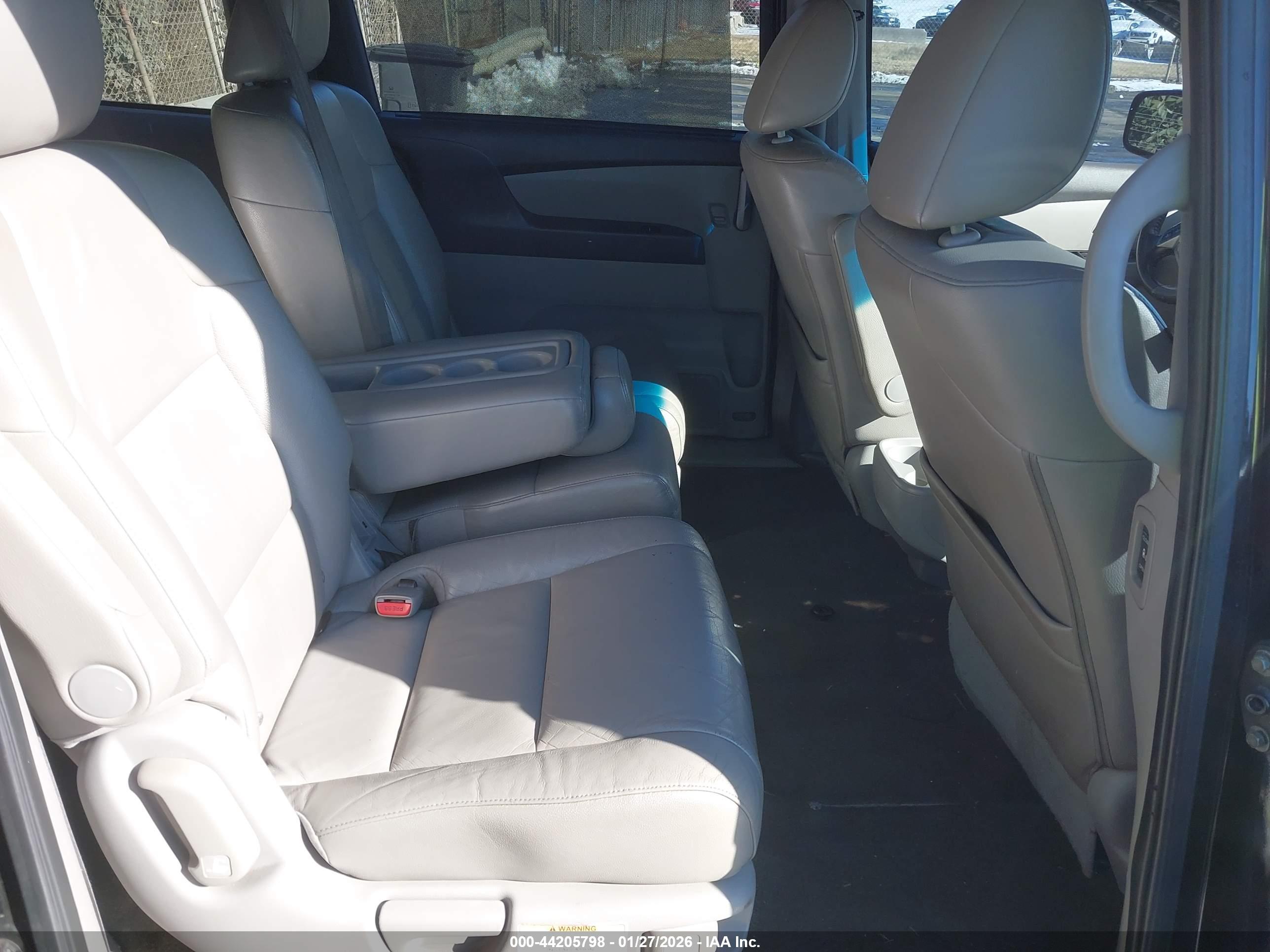 HONDA ODYSSEY image 8