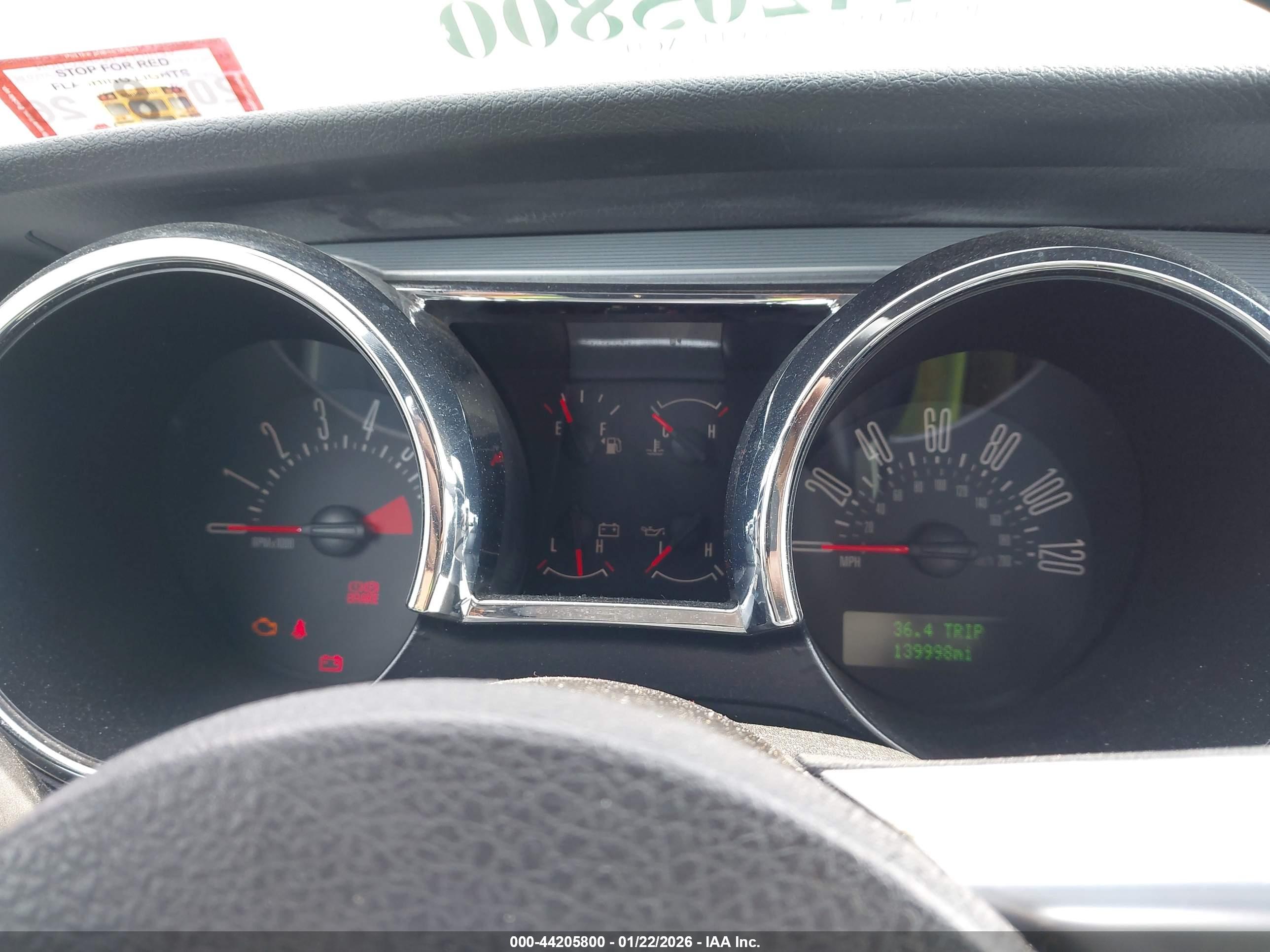 FORD MUSTANG image 7