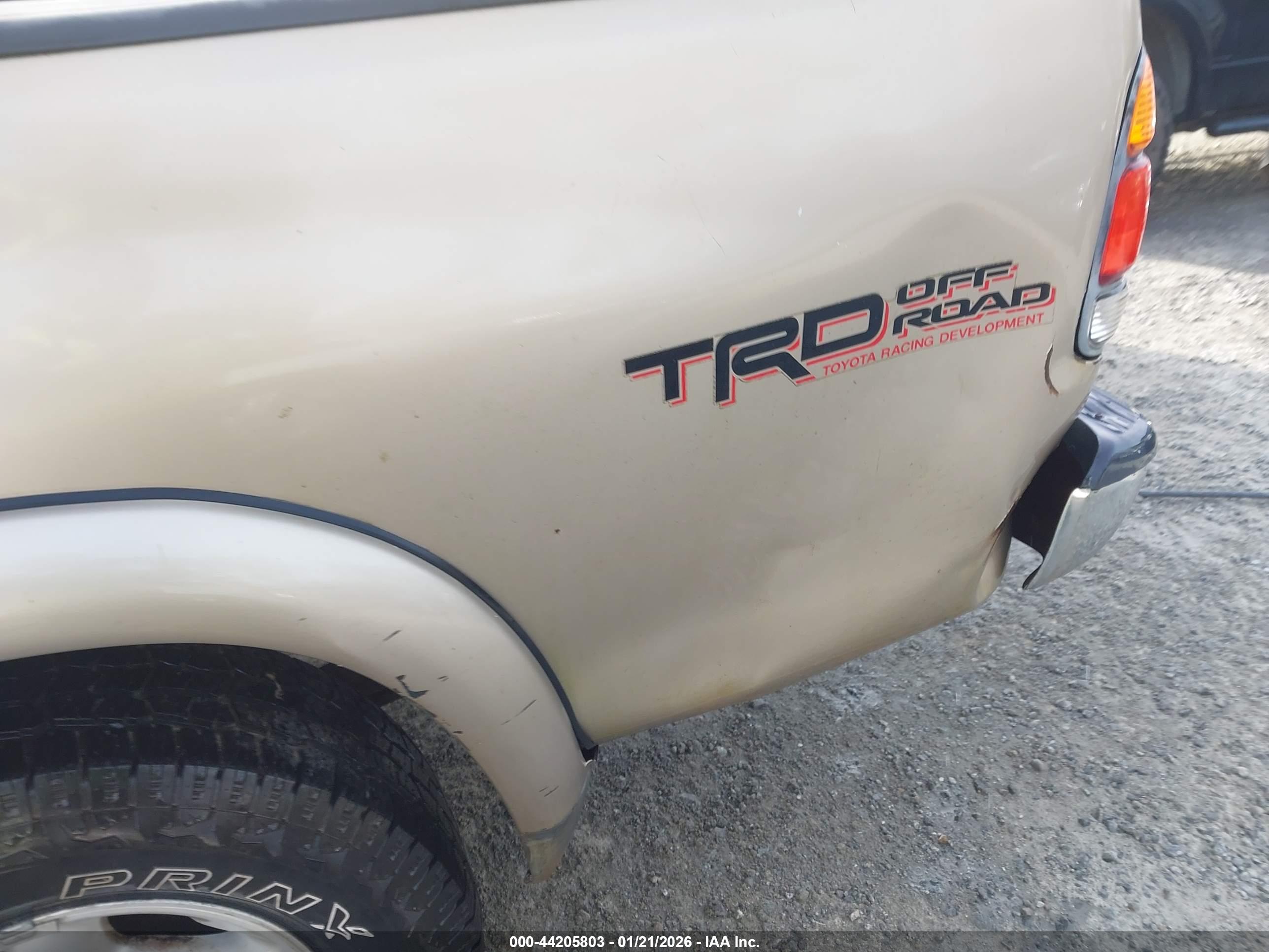 TOYOTA TUNDRA image 6