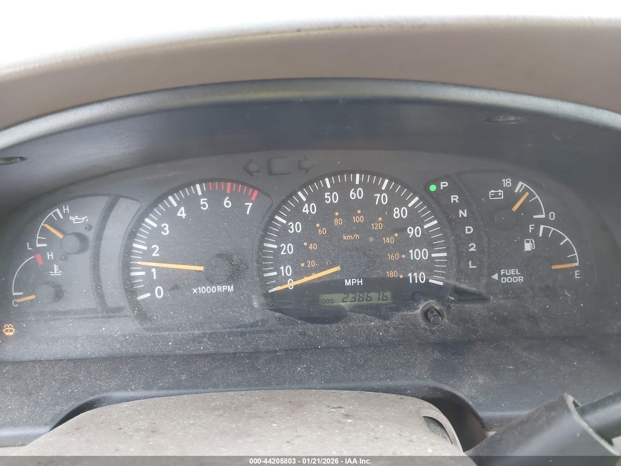 TOYOTA TUNDRA image 7