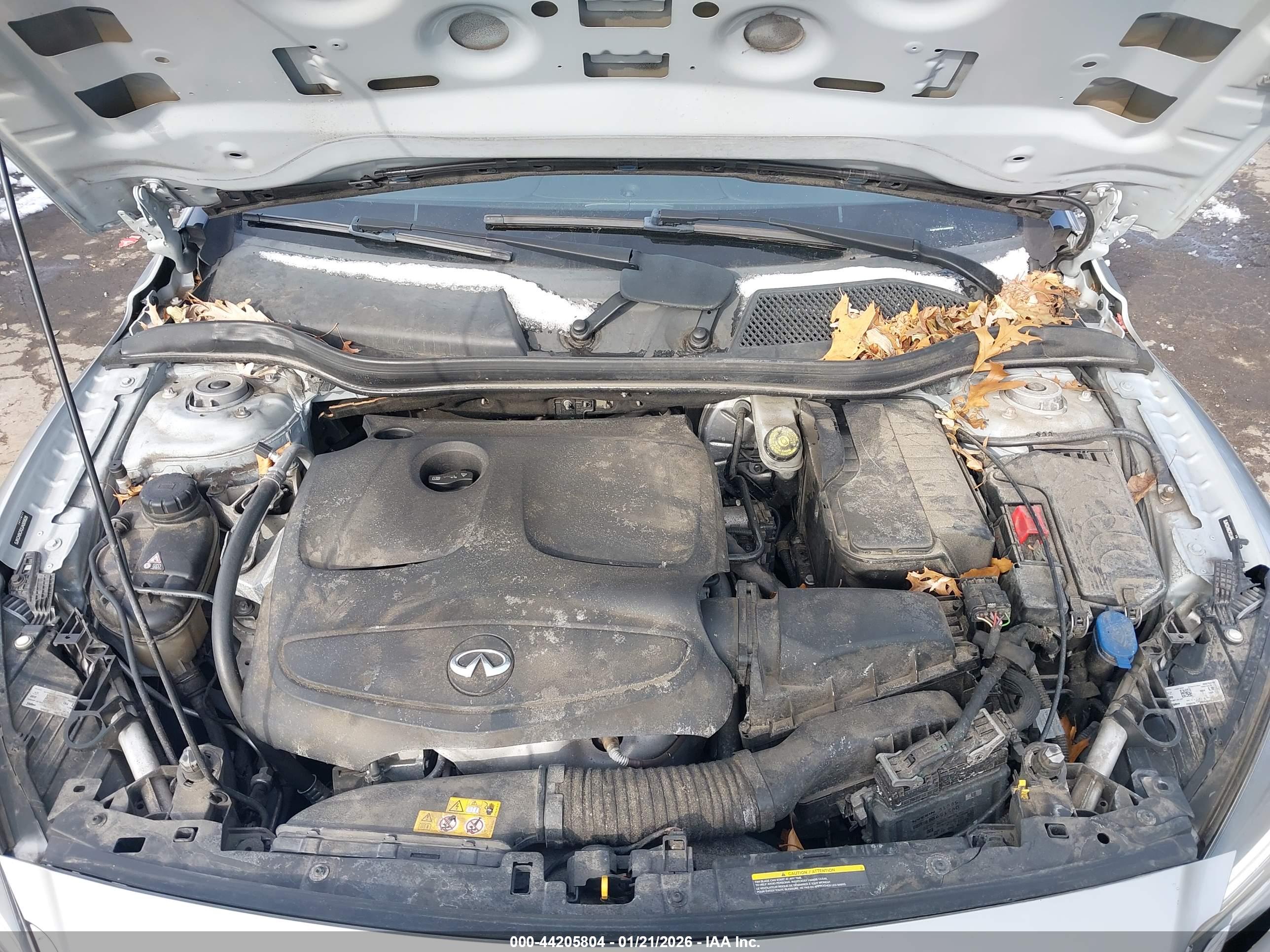 INFINITI QX30 image 10
