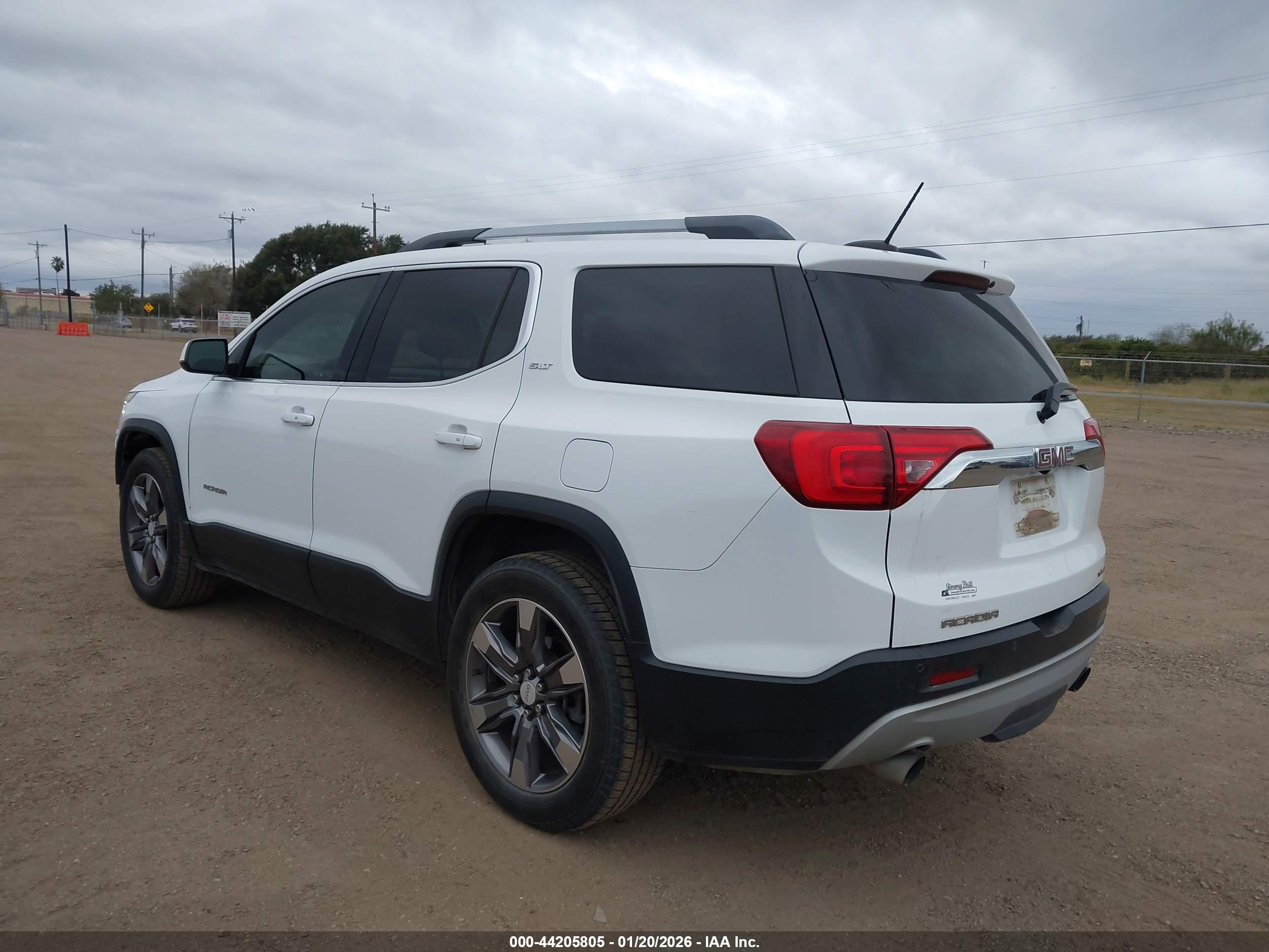 GMC ACADIA image 3
