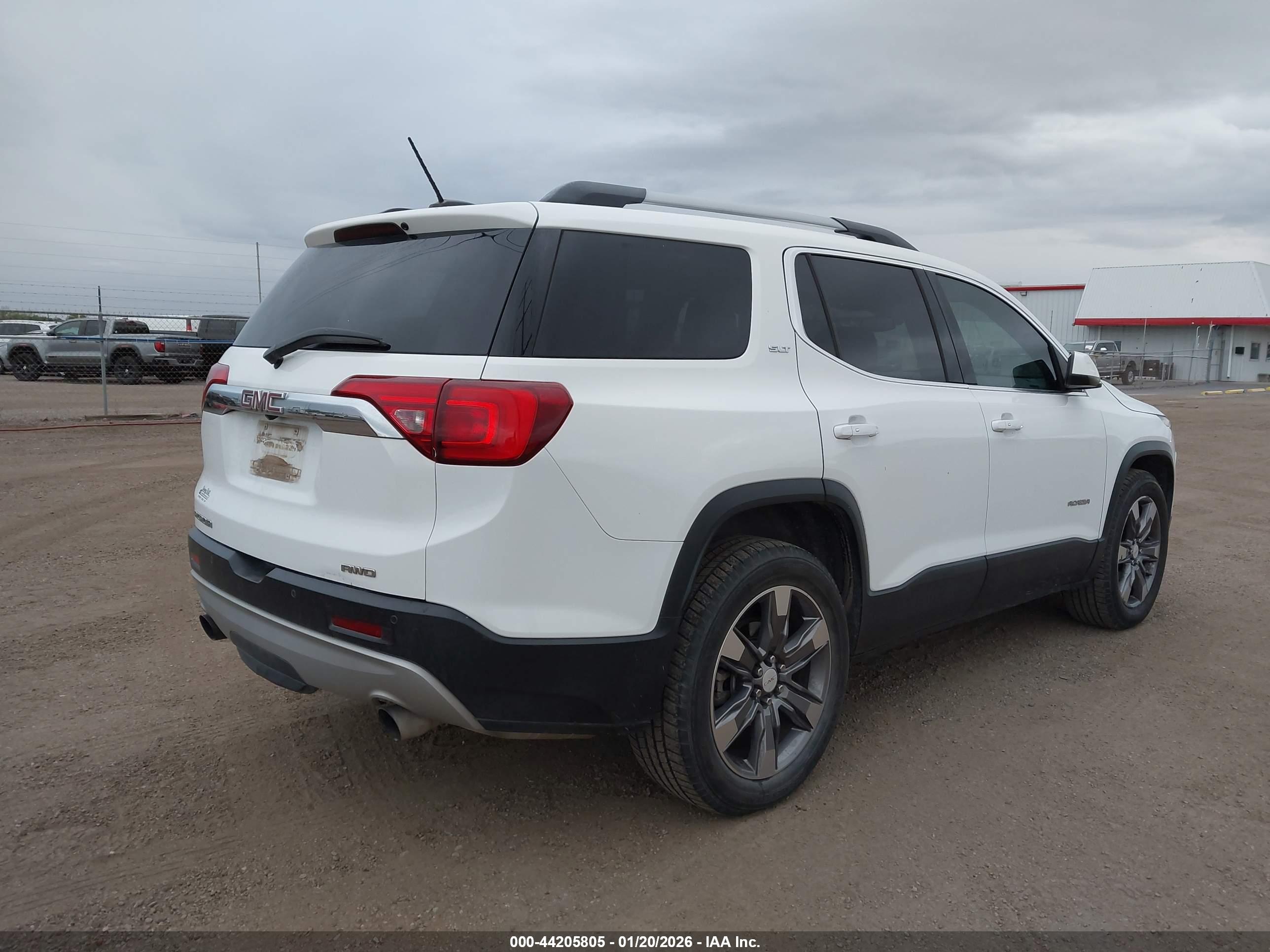 GMC ACADIA image 4