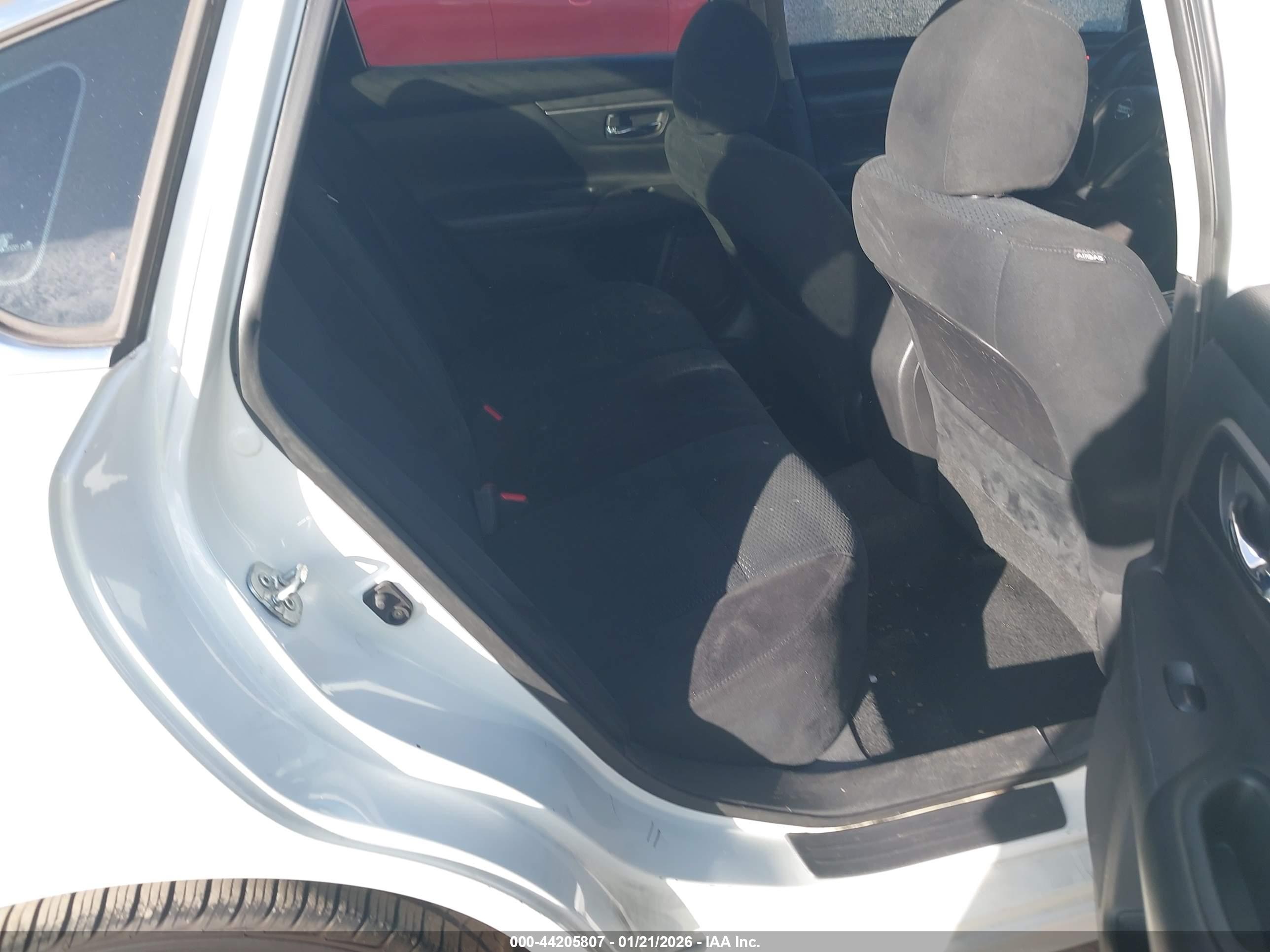 NISSAN ALTIMA image 8