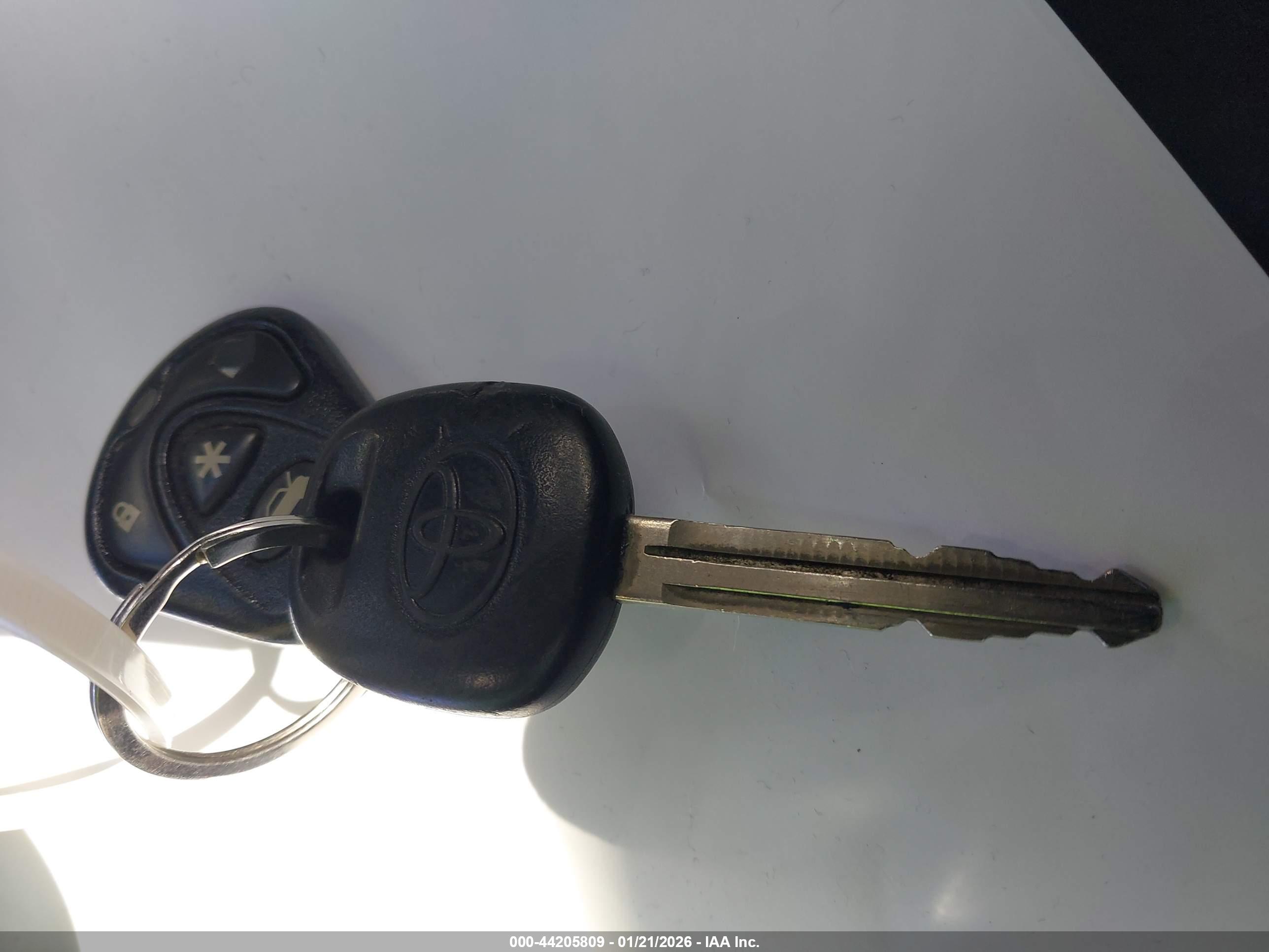TOYOTA COROLLA image 11