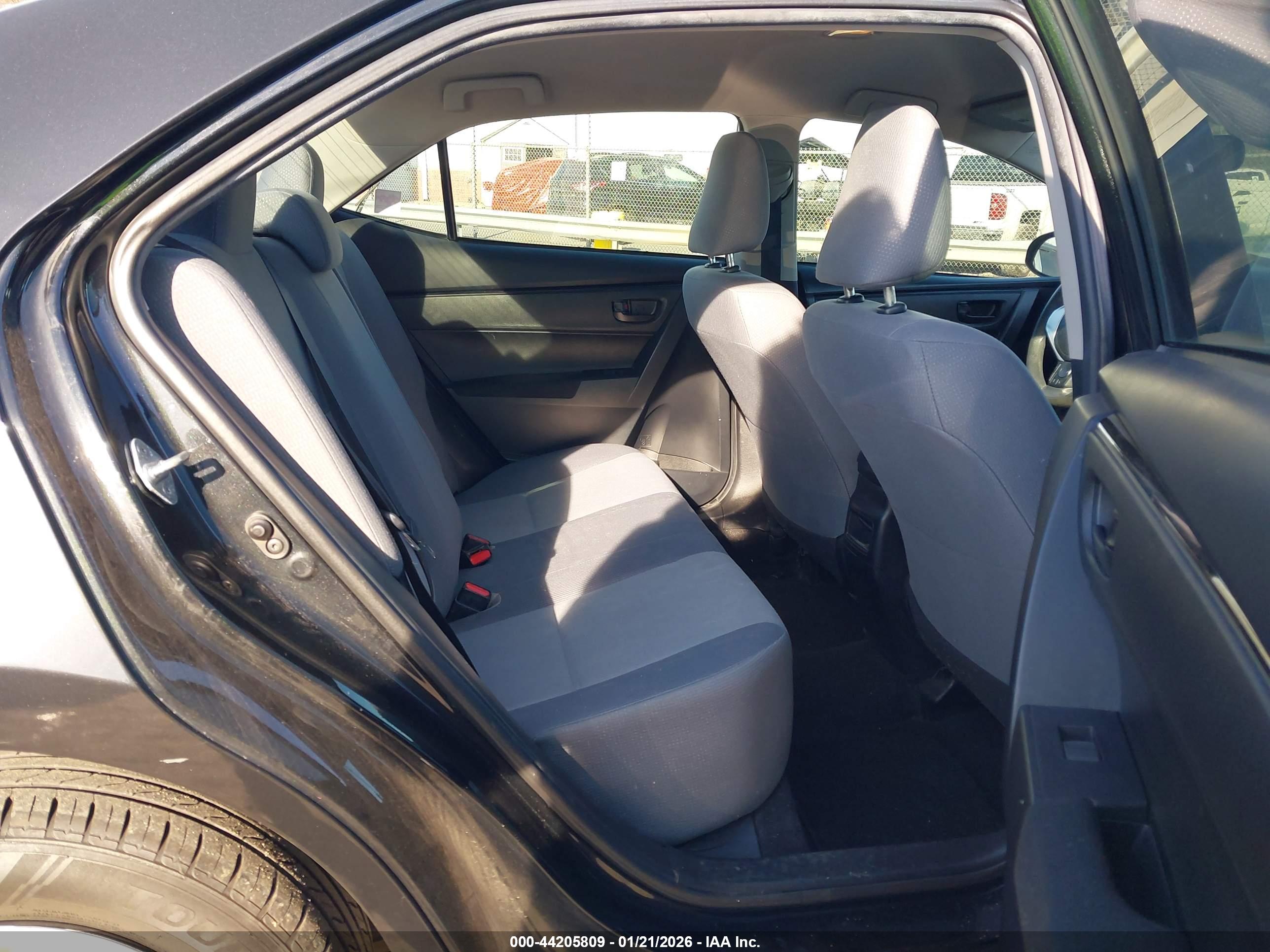 TOYOTA COROLLA image 8
