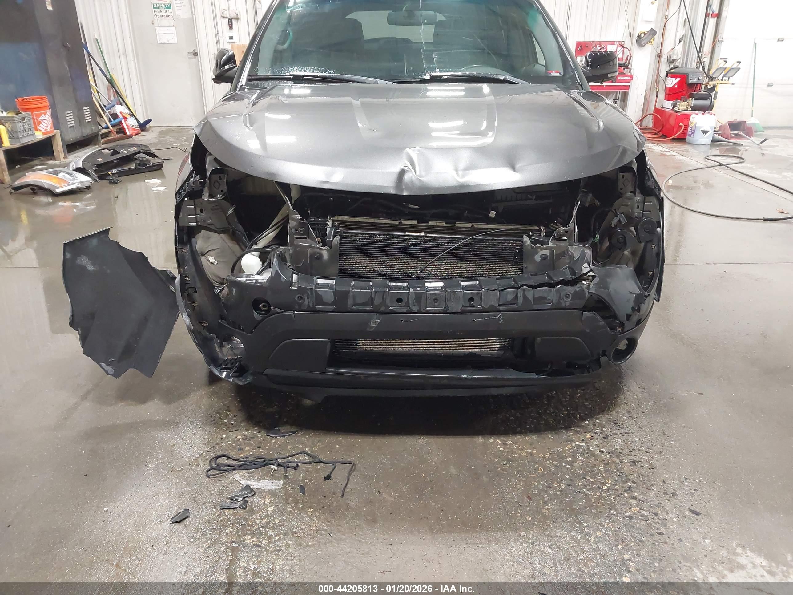 FORD EXPLORER image 6