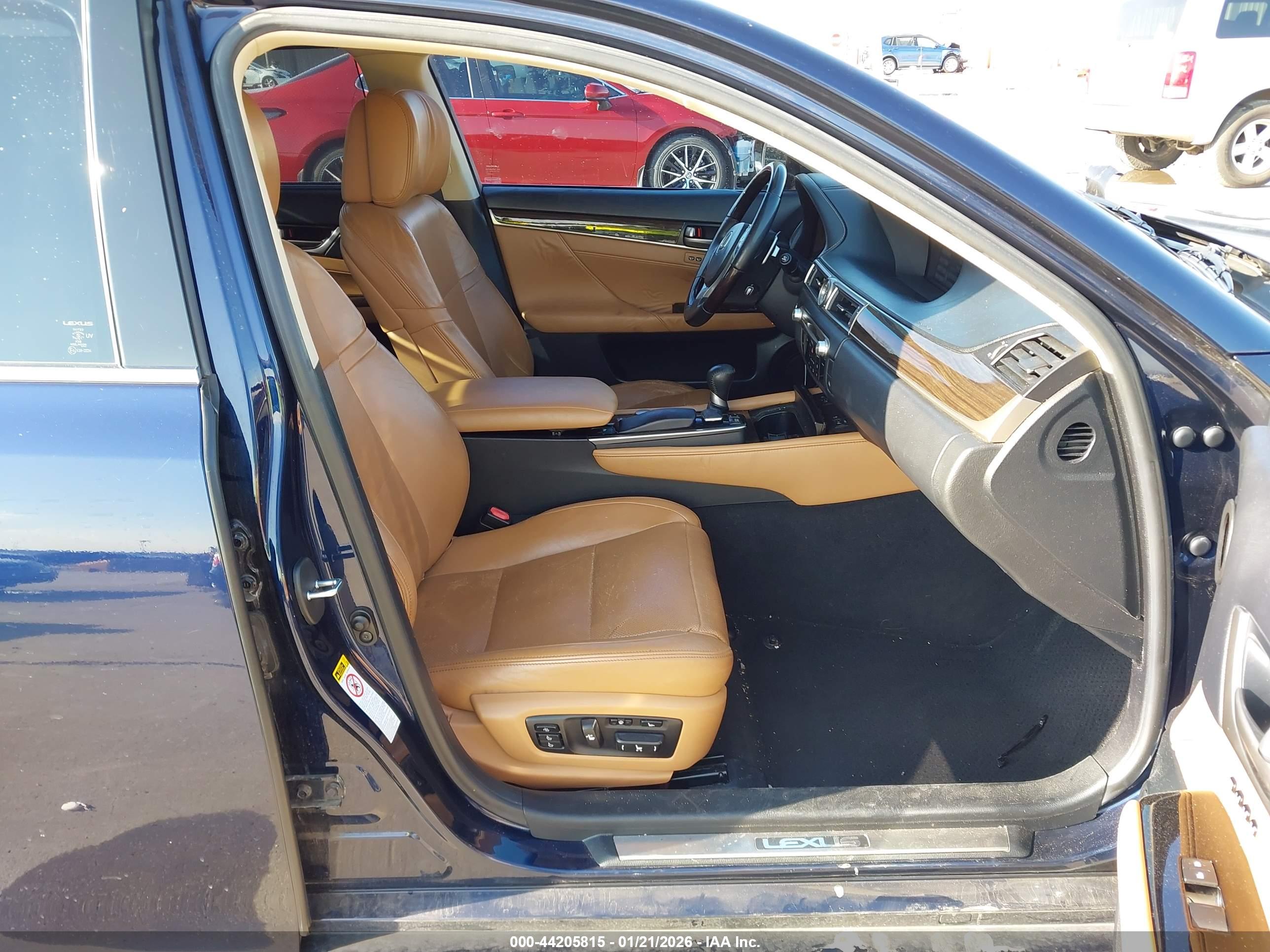 LEXUS GS image 5