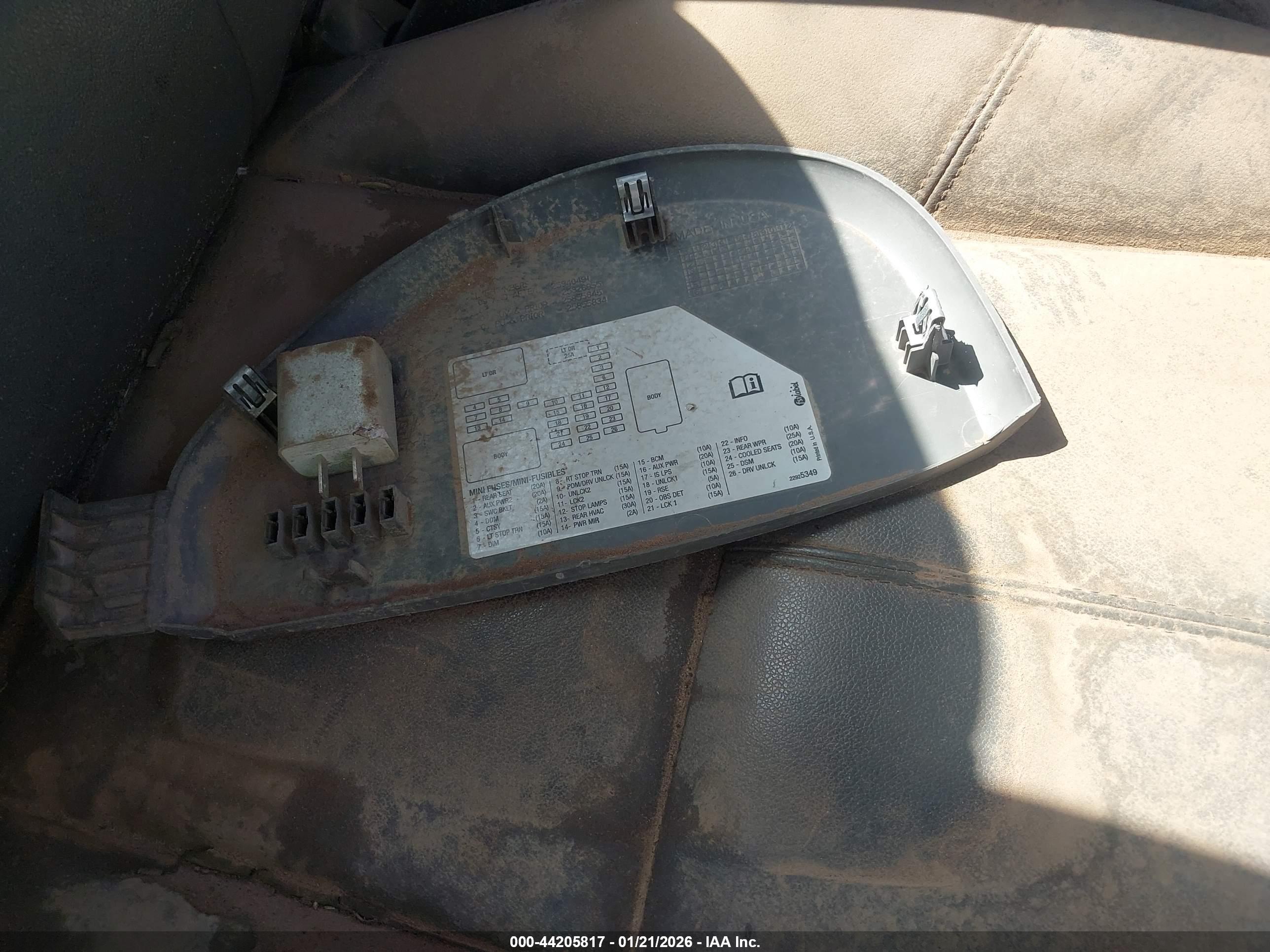 CHEVROLET SILVERADO image 8