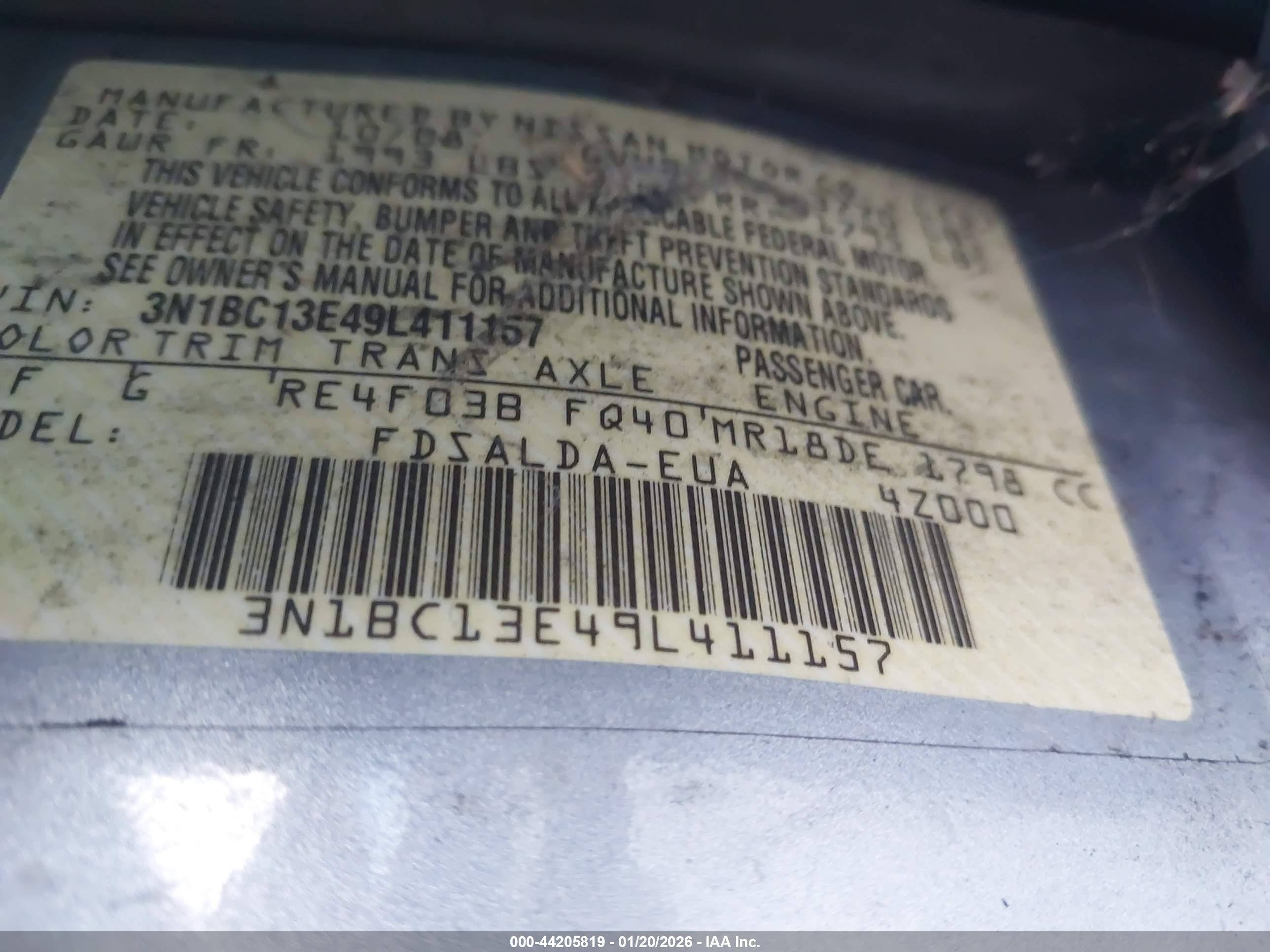 NISSAN VERSA image 9