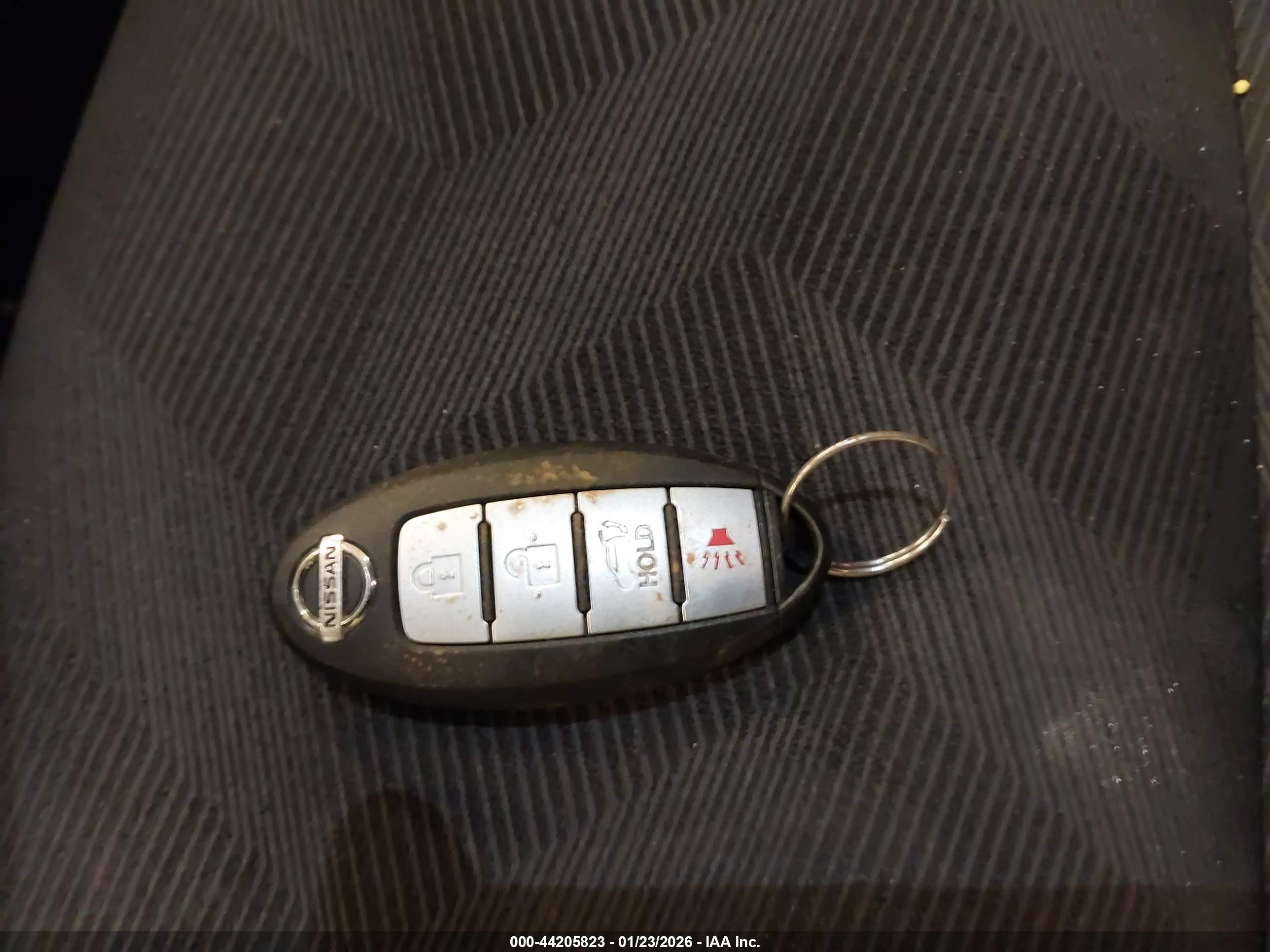 NISSAN ROGUE image 11